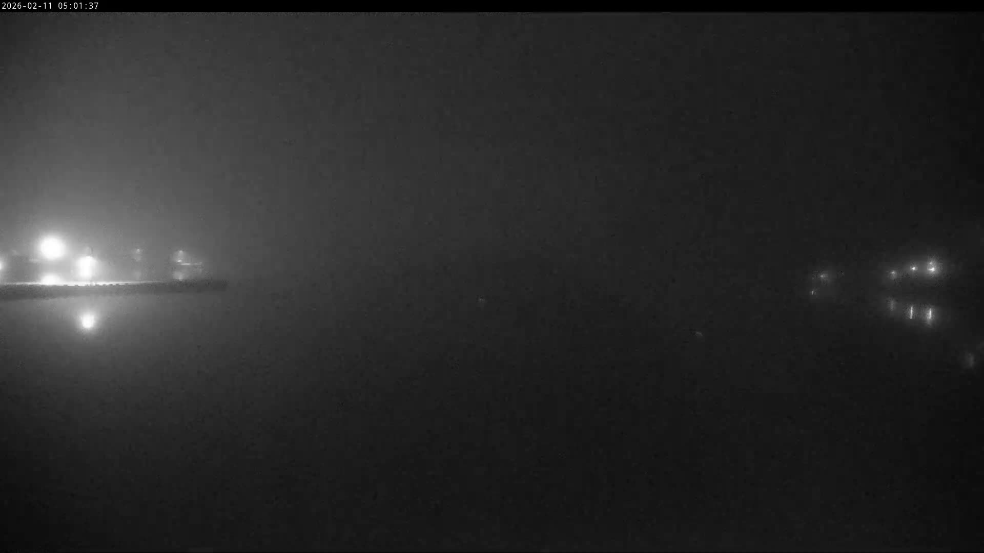 Vancouver Deep Cove Beach & Kayak Center Live Cam - Deep Cove, North Vancouver, Metro Vancouver, British Columbia, Canada