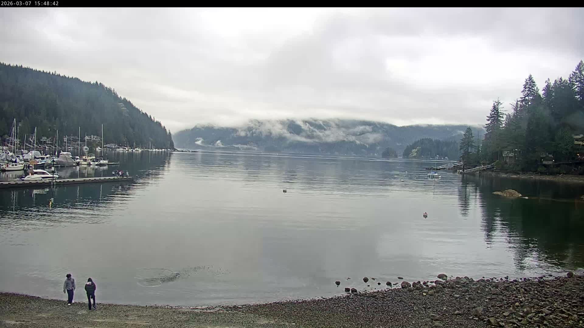 Vancouver Deep Cove Beach & Kayak Center Live Cam - Deep Cove, North Vancouver, Metro Vancouver, British Columbia, Canada