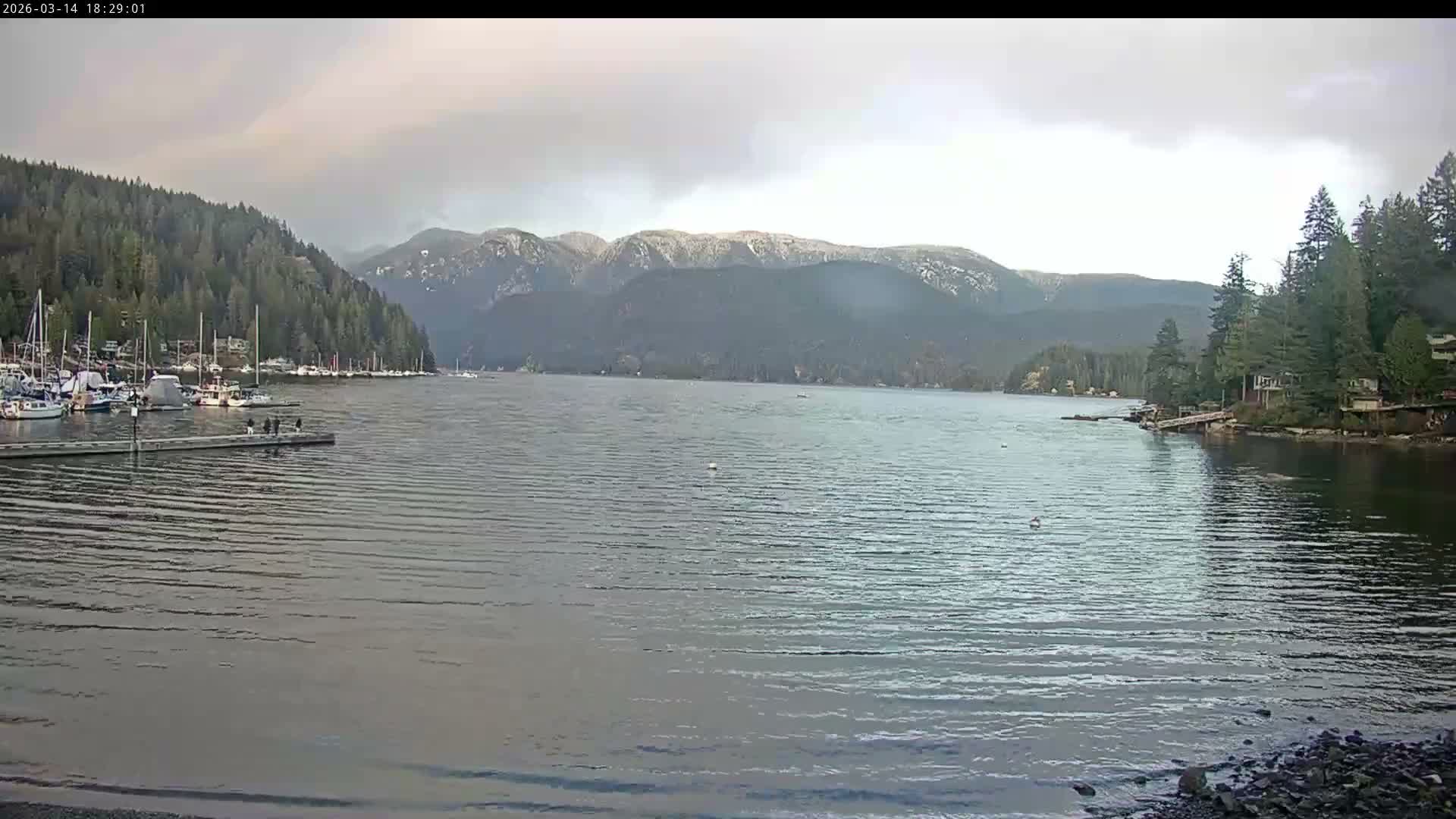 Vancouver Deep Cove Beach & Kayak Center Live Cam - Deep Cove, North Vancouver, Metro Vancouver, British Columbia, Canada