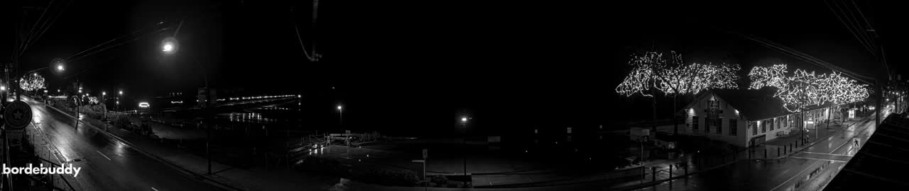 White Rock City Coast & Semiahmoo Bay , USA Mainland View  Live Cam - White Rock, Metro Vancouver, British Columbia, Canada