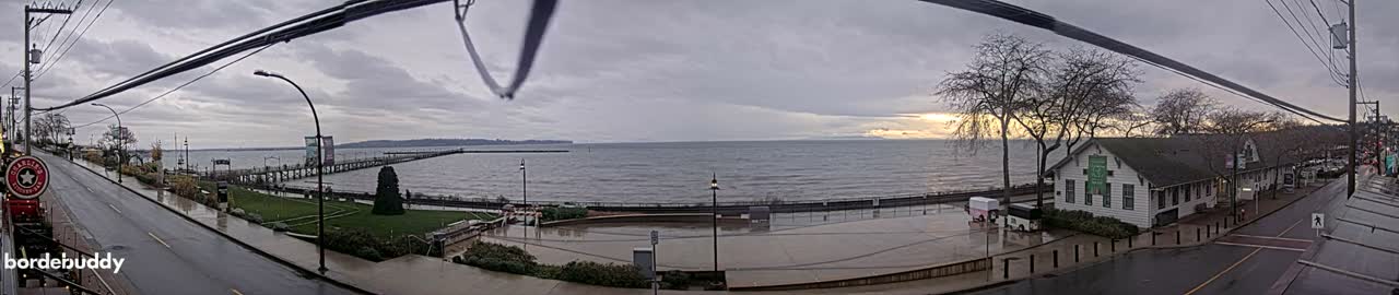 White Rock City Coast & Semiahmoo Bay , USA Mainland View  Live Cam - White Rock, Metro Vancouver, British Columbia, Canada