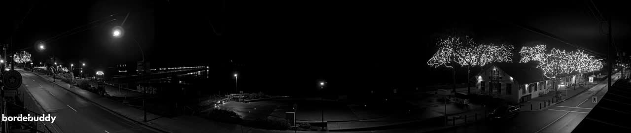 White Rock City Coast & Semiahmoo Bay , USA Mainland View  Live Cam - White Rock, Metro Vancouver, British Columbia, Canada