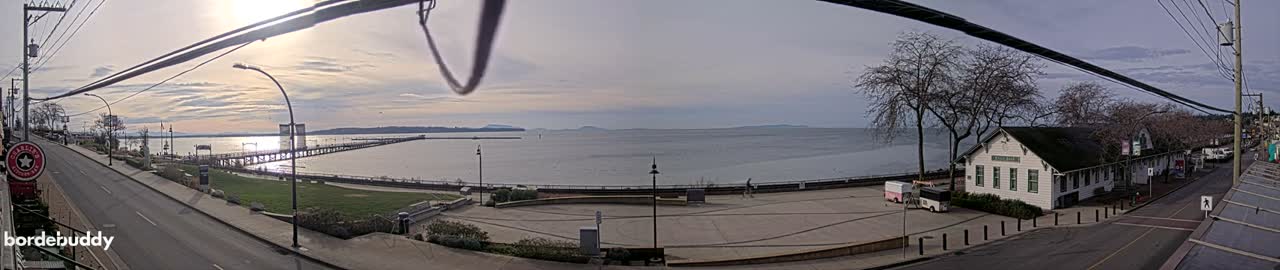 White Rock City Coast & Semiahmoo Bay , USA Mainland View  Live Cam - White Rock, Metro Vancouver, British Columbia, Canada