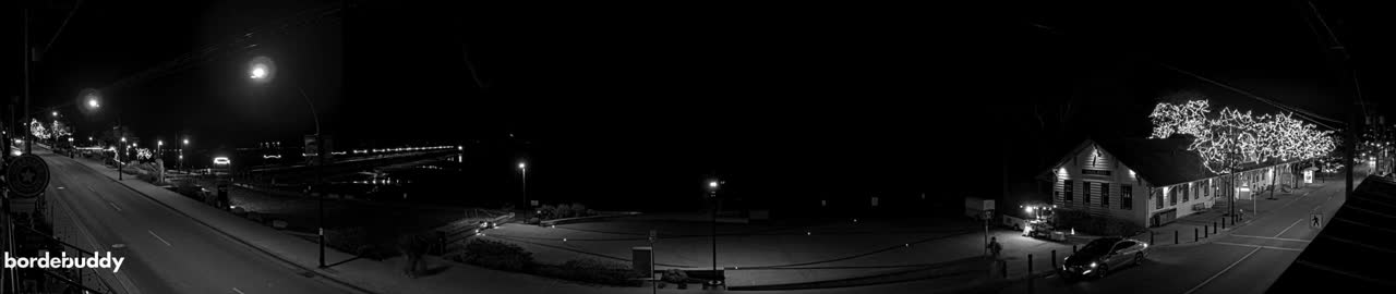 White Rock City Coast & Semiahmoo Bay , USA Mainland View  Live Cam - White Rock, Metro Vancouver, British Columbia, Canada