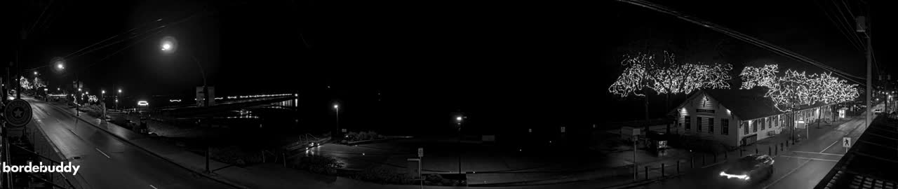 White Rock City Coast & Semiahmoo Bay , USA Mainland View  Live Cam - White Rock, Metro Vancouver, British Columbia, Canada