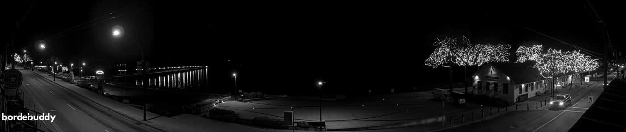 White Rock City Coast & Semiahmoo Bay , USA Mainland View  Live Cam - White Rock, Metro Vancouver, British Columbia, Canada
