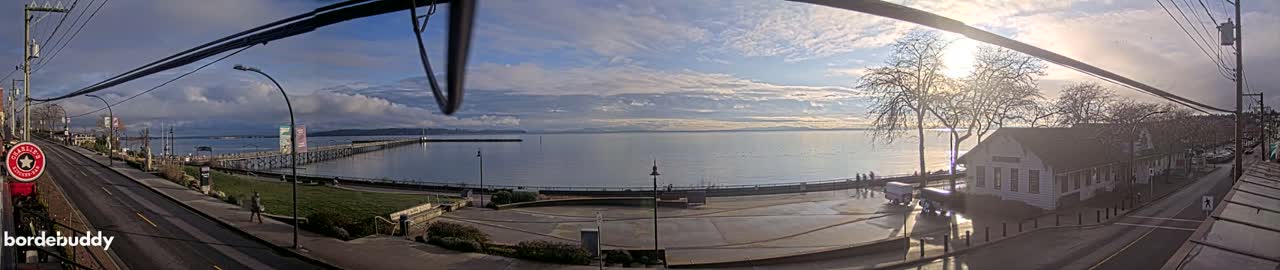White Rock City Coast & Semiahmoo Bay , USA Mainland View  Live Cam - White Rock, Metro Vancouver, British Columbia, Canada