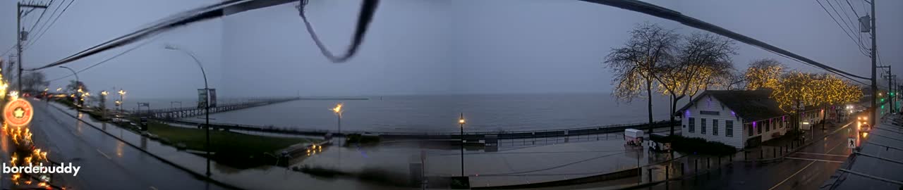 White Rock City Coast & Semiahmoo Bay , USA Mainland View  Live Cam - White Rock, Metro Vancouver, British Columbia, Canada