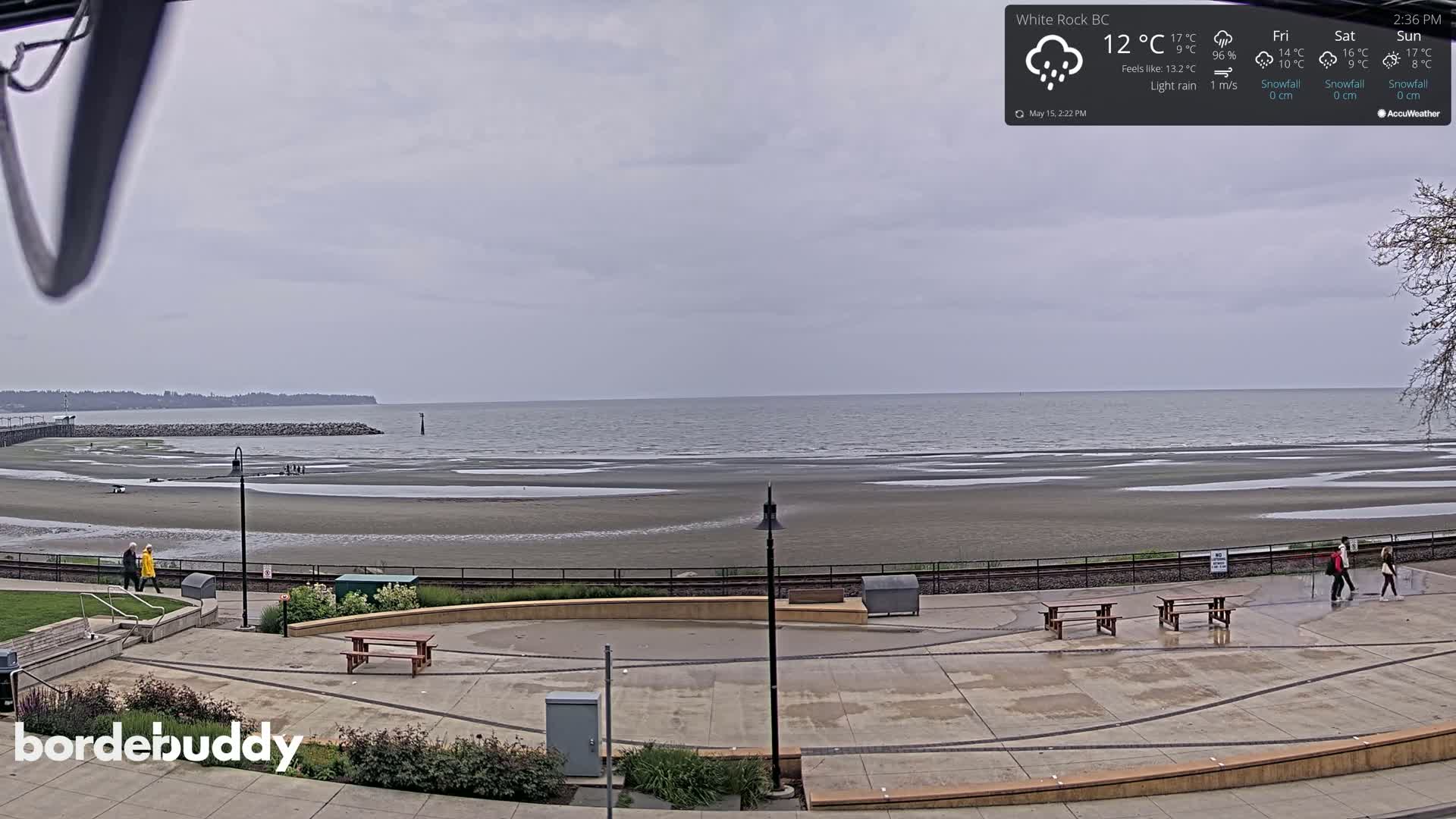 White Rock Beach & Memorial Park Live Cam - White Rock, Metro Vancouver, British Columbia, Canada