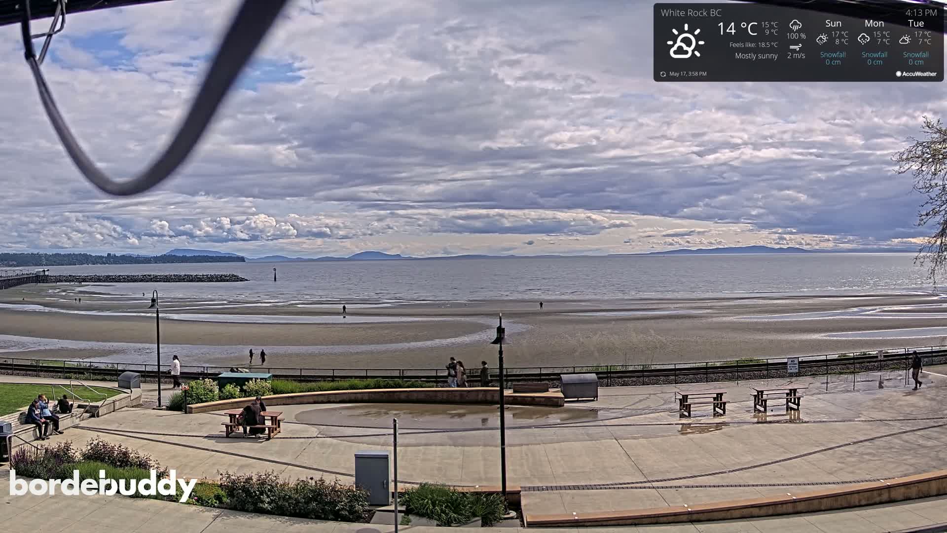 White Rock Beach & Memorial Park Live Cam - White Rock, Metro Vancouver, British Columbia, Canada