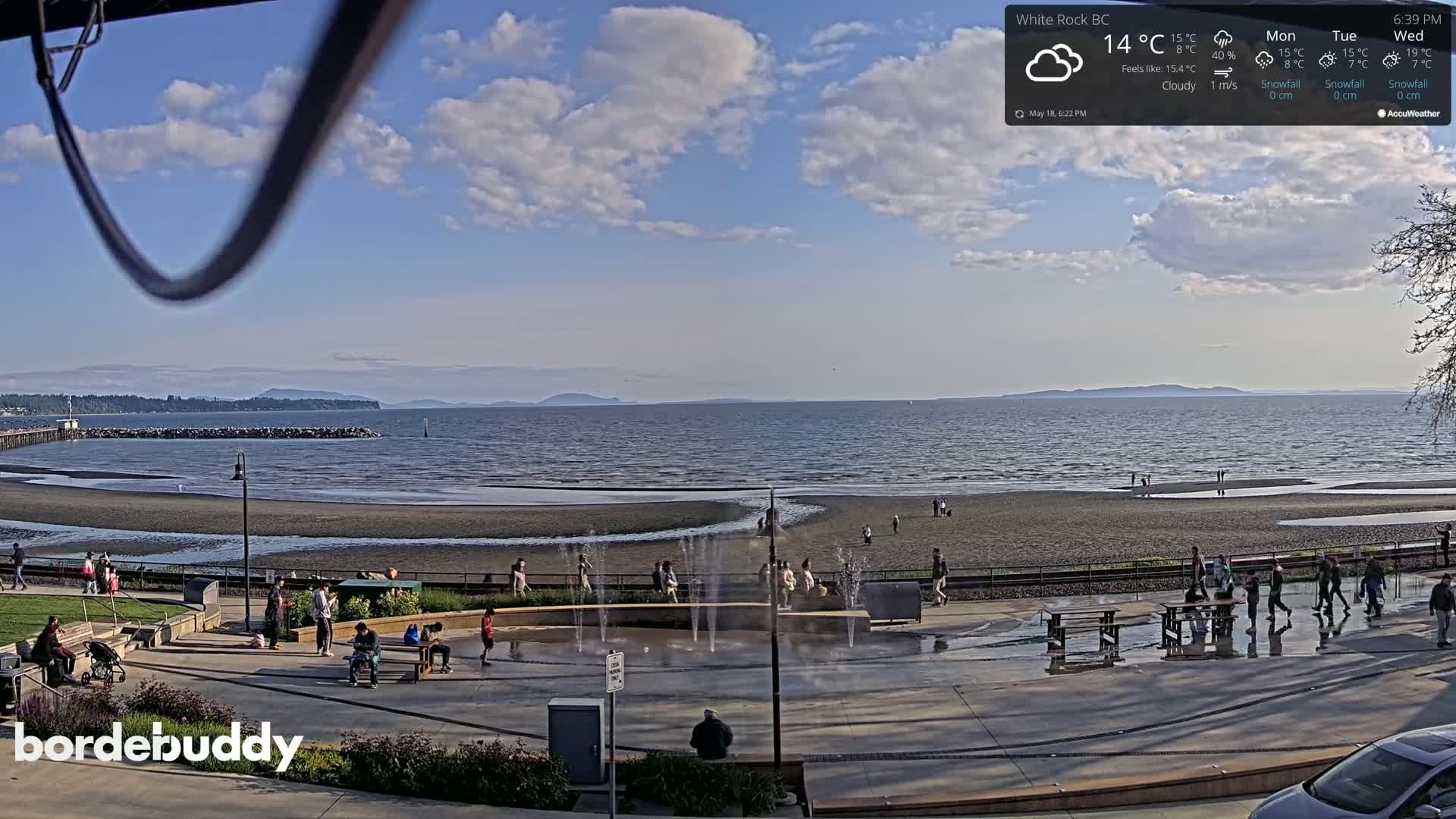 White Rock Beach & Memorial Park Live Cam - White Rock, Metro Vancouver, British Columbia, Canada