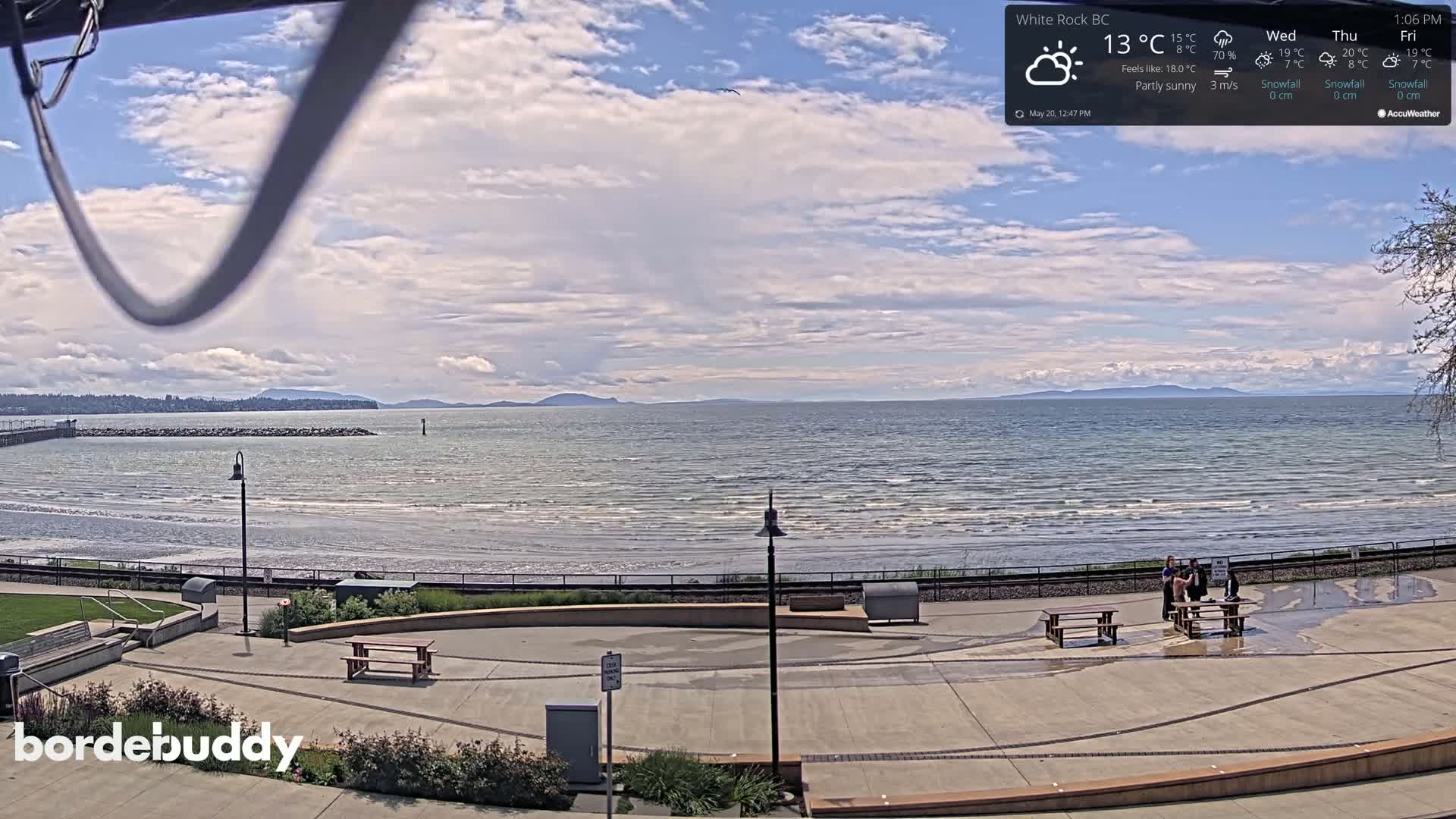 White Rock Beach & Memorial Park Live Cam - White Rock, Metro Vancouver, British Columbia, Canada