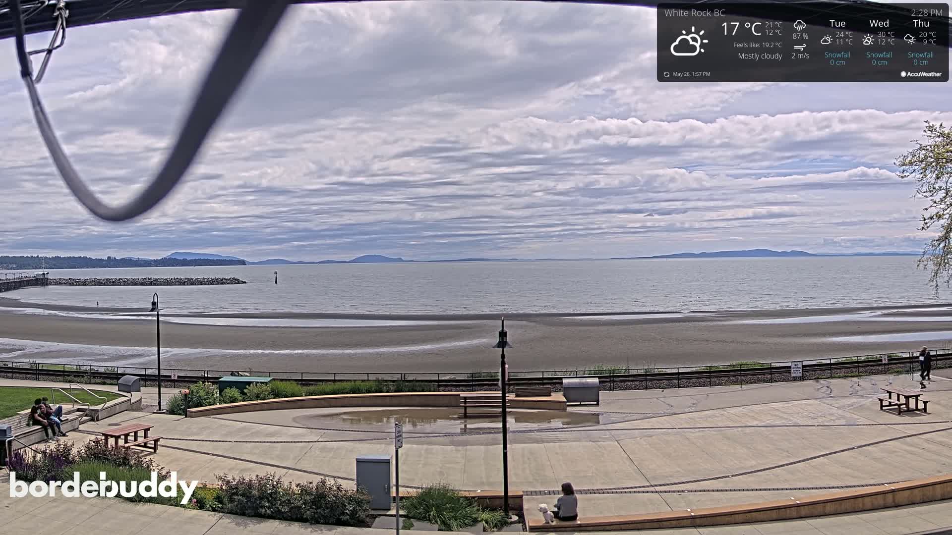 White Rock Beach & Memorial Park Live Cam - White Rock, Metro Vancouver, British Columbia, Canada