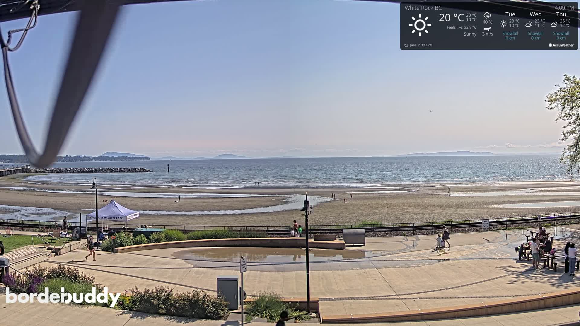 White Rock Beach & Memorial Park Live Cam - White Rock, Metro Vancouver, British Columbia, Canada