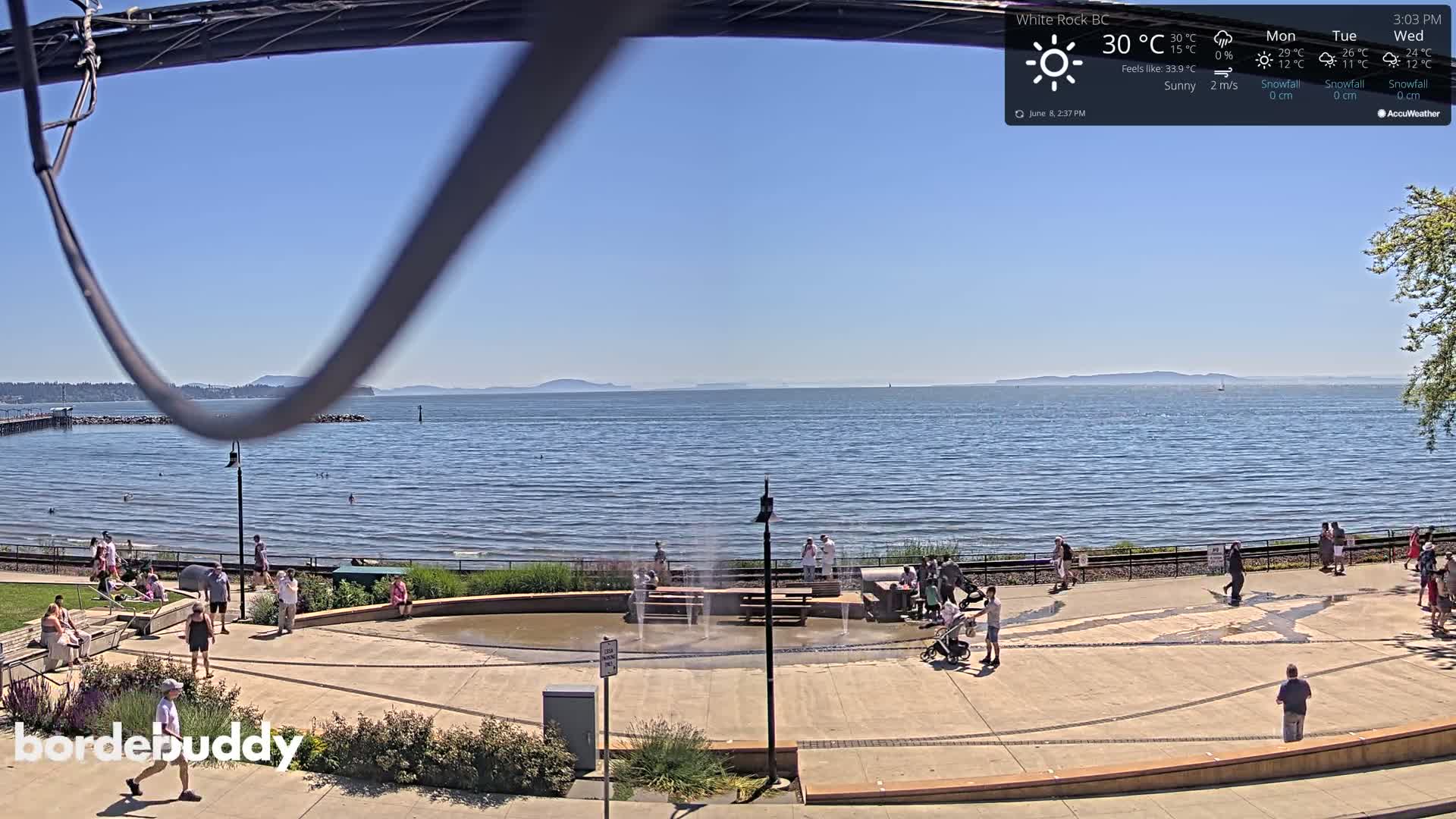 White Rock Beach & Memorial Park Live Cam - White Rock, Metro Vancouver, British Columbia, Canada