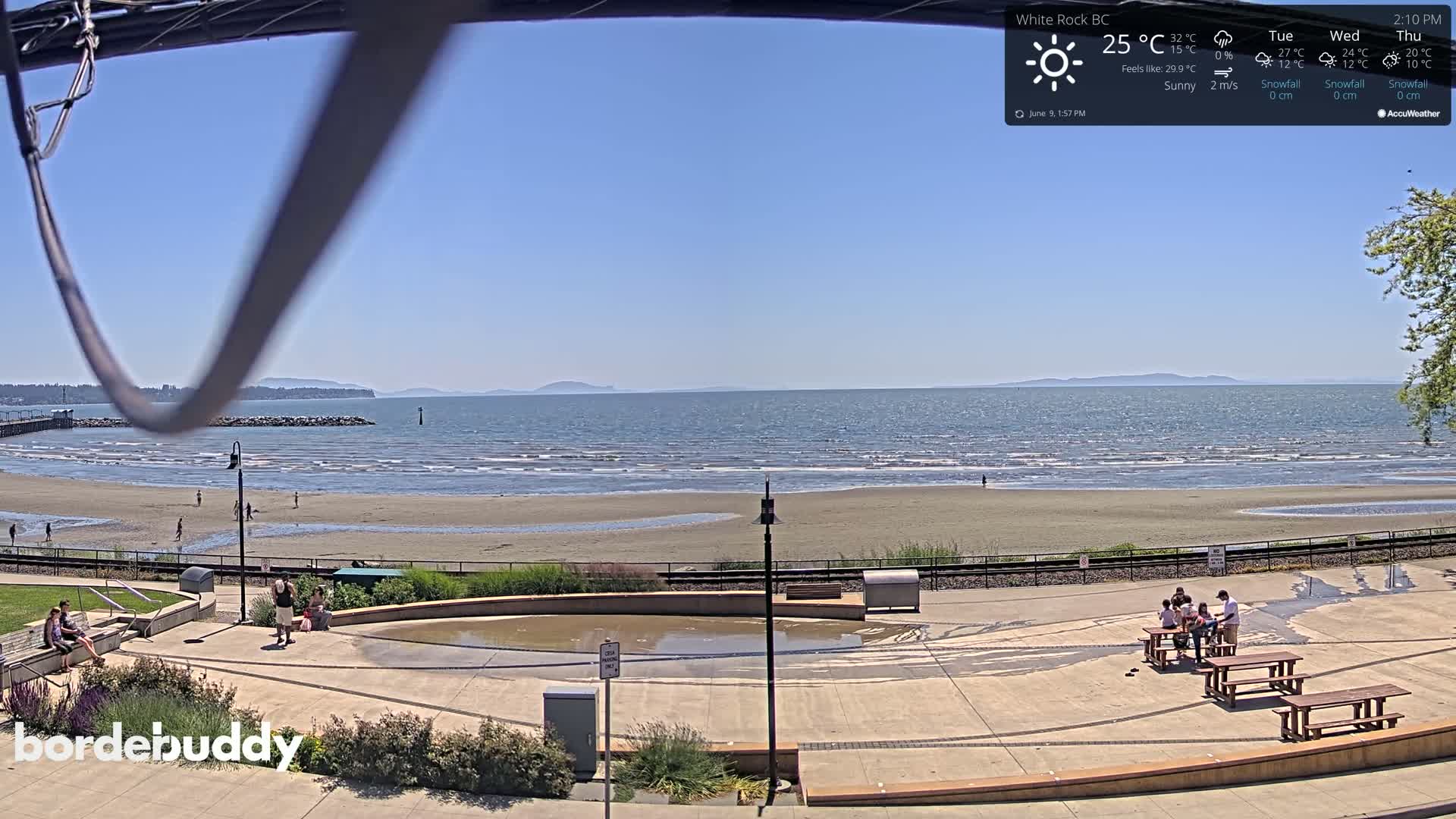 White Rock Beach & Memorial Park Live Cam - White Rock, Metro Vancouver, British Columbia, Canada