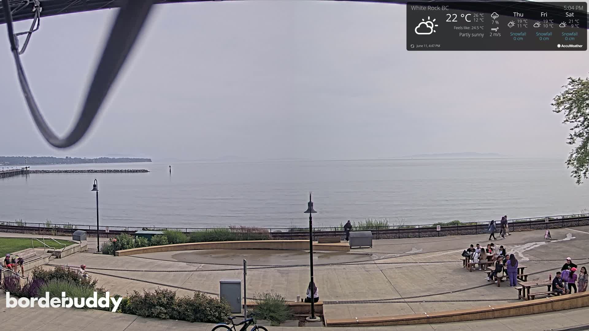 White Rock Beach & Memorial Park Live Cam - White Rock, Metro Vancouver, British Columbia, Canada