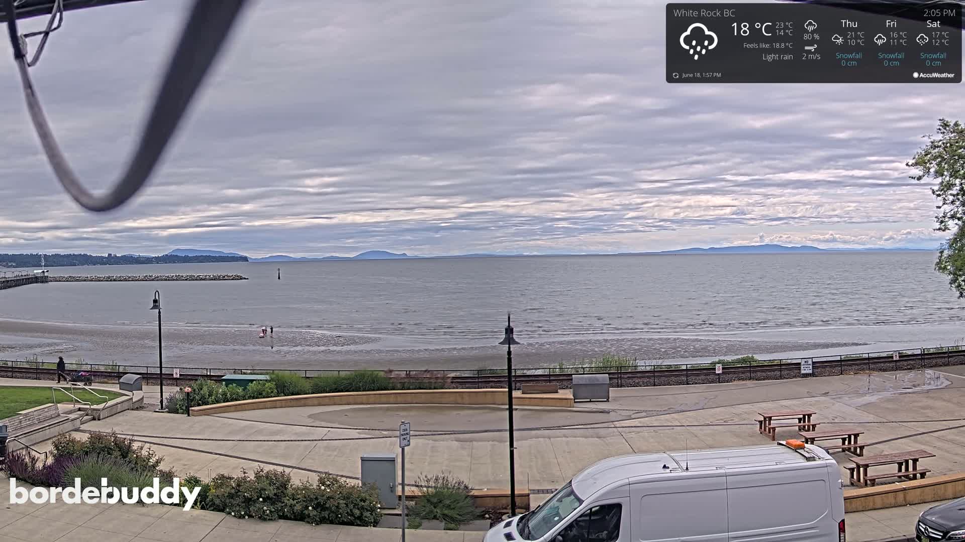 White Rock Beach & Memorial Park Live Cam - White Rock, Metro Vancouver, British Columbia, Canada