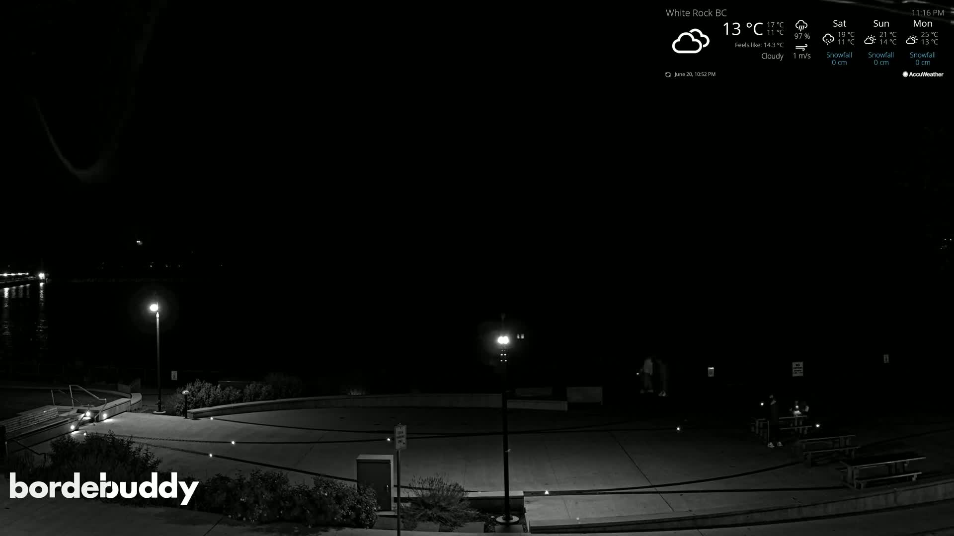 White Rock Beach & Memorial Park Live Cam - White Rock, Metro Vancouver, British Columbia, Canada