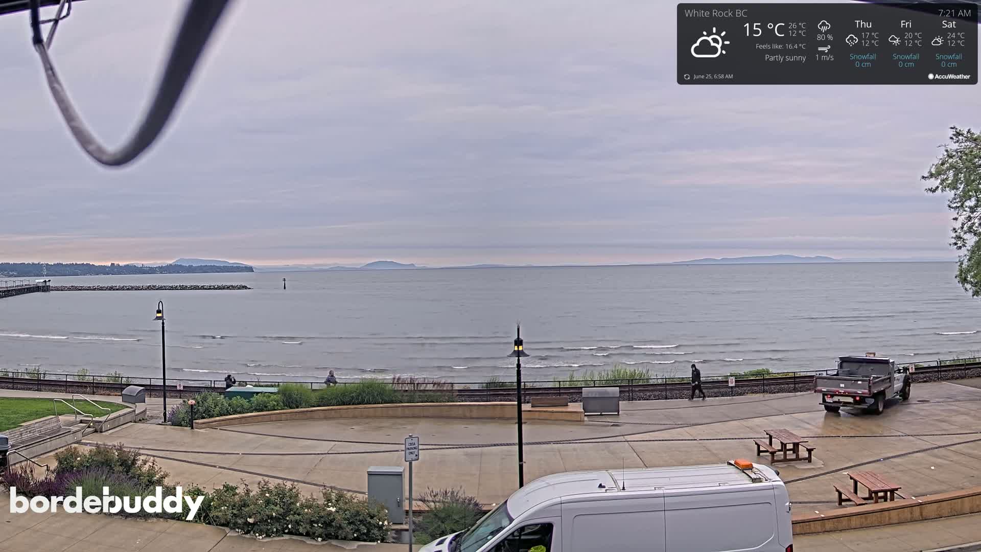 White Rock Beach & Memorial Park Live Cam - White Rock, Metro Vancouver, British Columbia, Canada