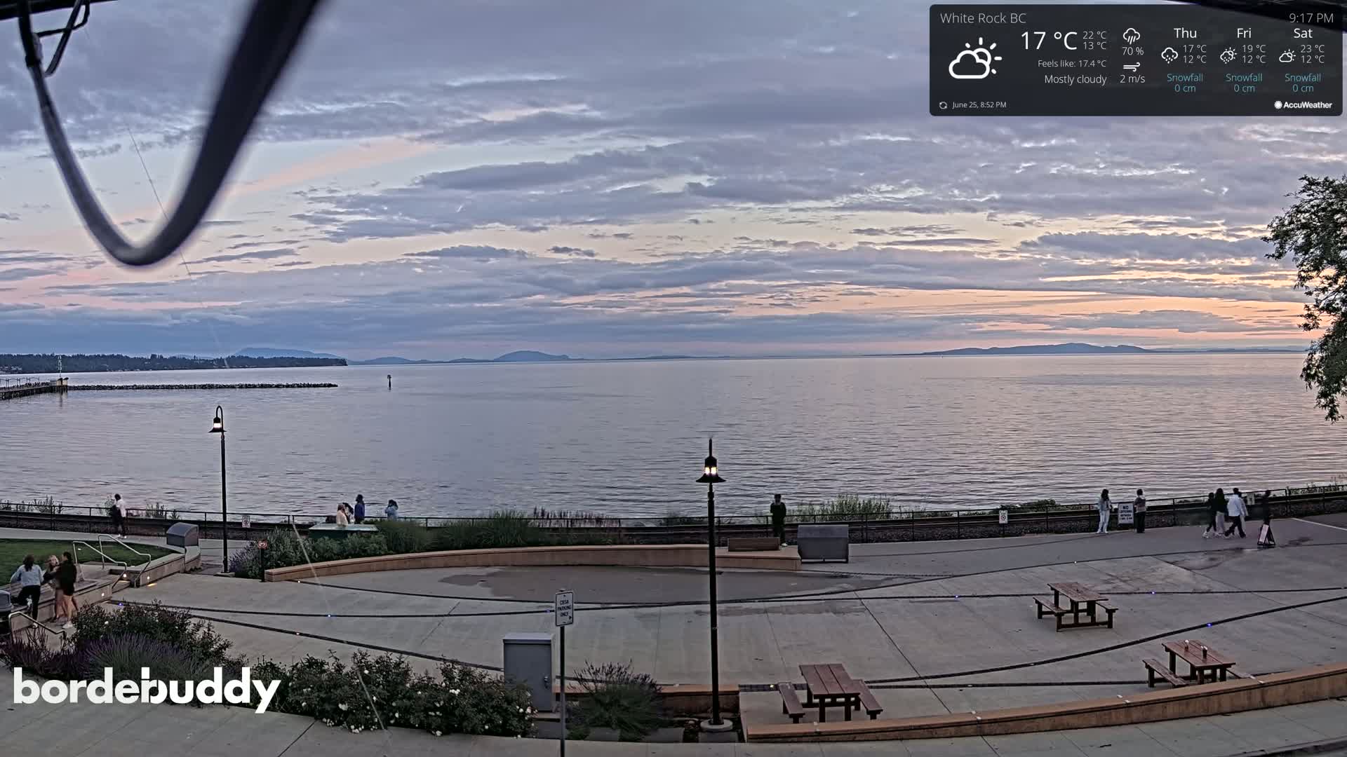 White Rock Beach & Memorial Park Live Cam - White Rock, Metro Vancouver, British Columbia, Canada