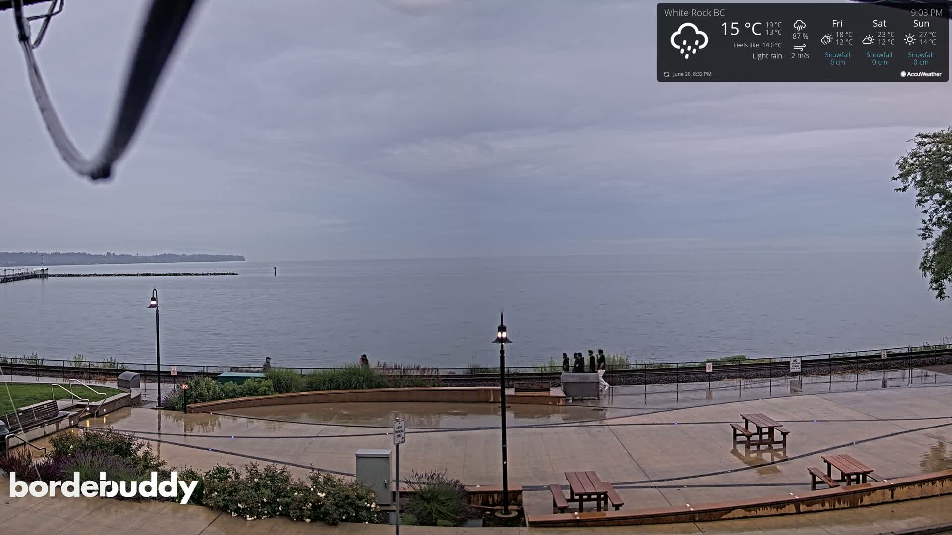 White Rock Beach & Memorial Park Live Cam - White Rock, Metro Vancouver, British Columbia, Canada