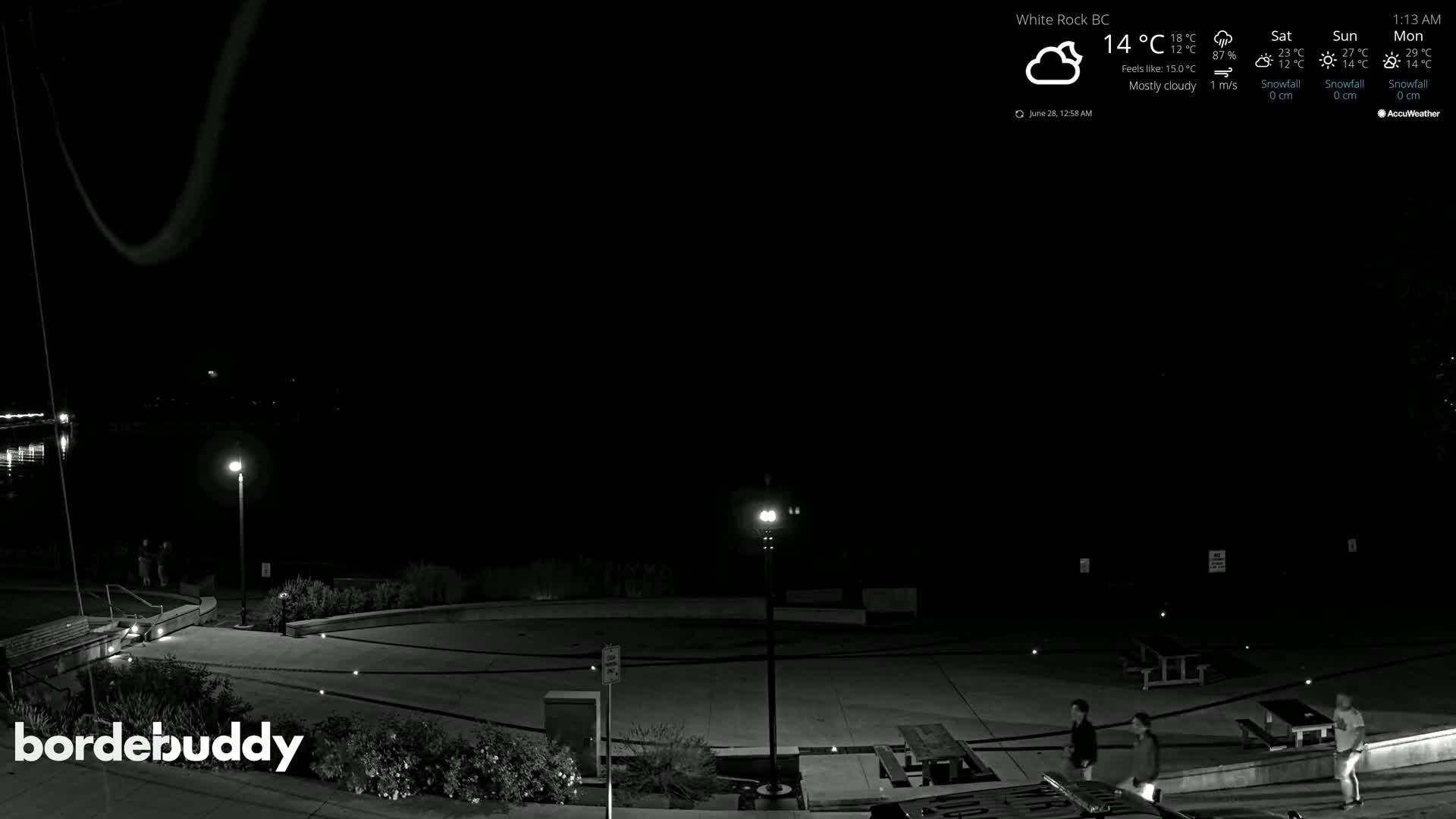 White Rock Beach & Memorial Park Live Cam - White Rock, Metro Vancouver, British Columbia, Canada