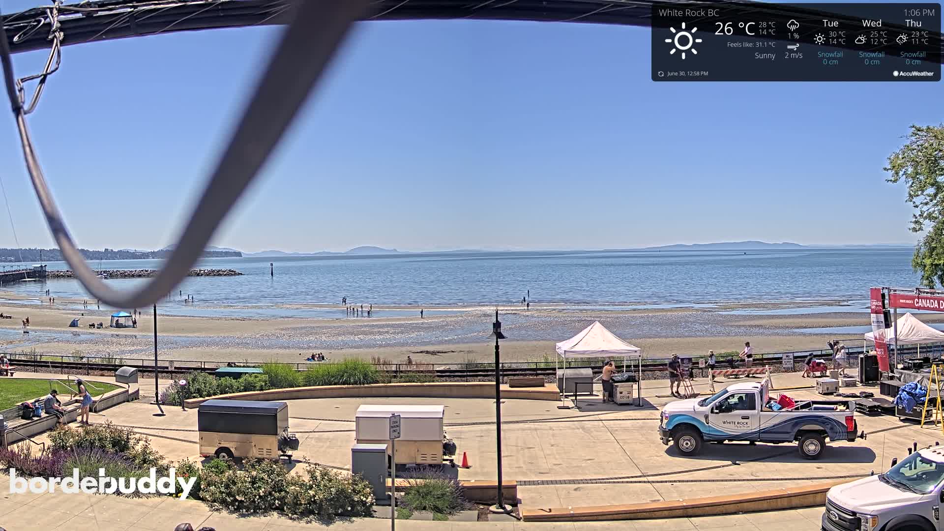 White Rock Beach & Memorial Park Live Cam - White Rock, Metro Vancouver, British Columbia, Canada
