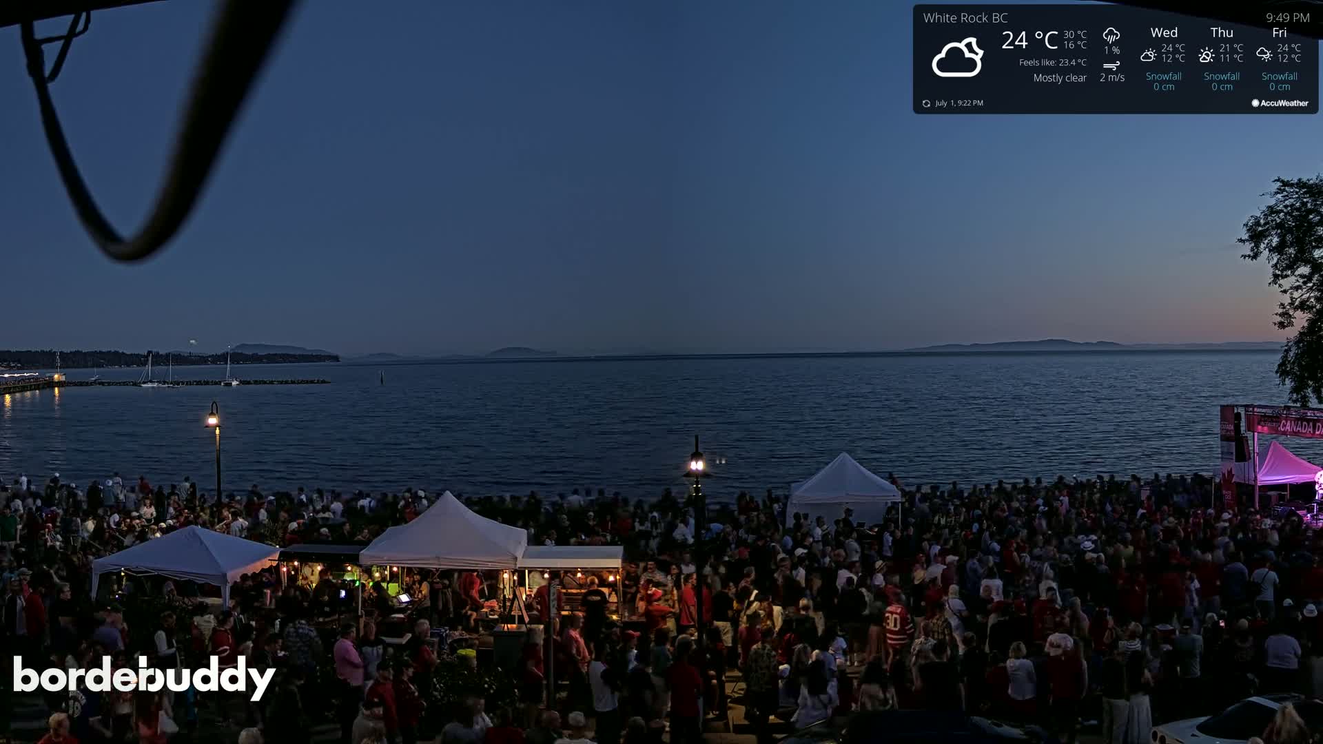 White Rock Beach & Memorial Park Live Cam - White Rock, Metro Vancouver, British Columbia, Canada