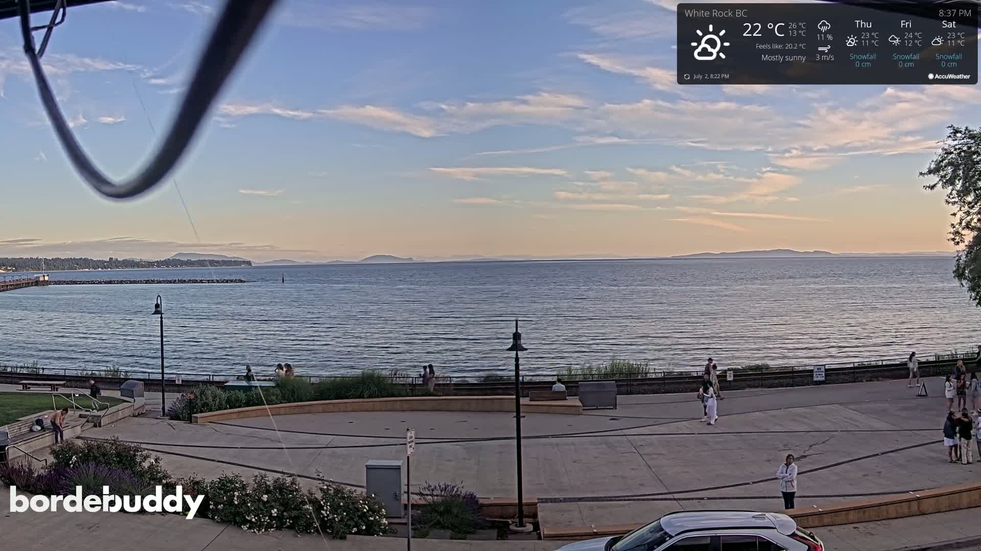 White Rock Beach & Memorial Park Live Cam - White Rock, Metro Vancouver, British Columbia, Canada