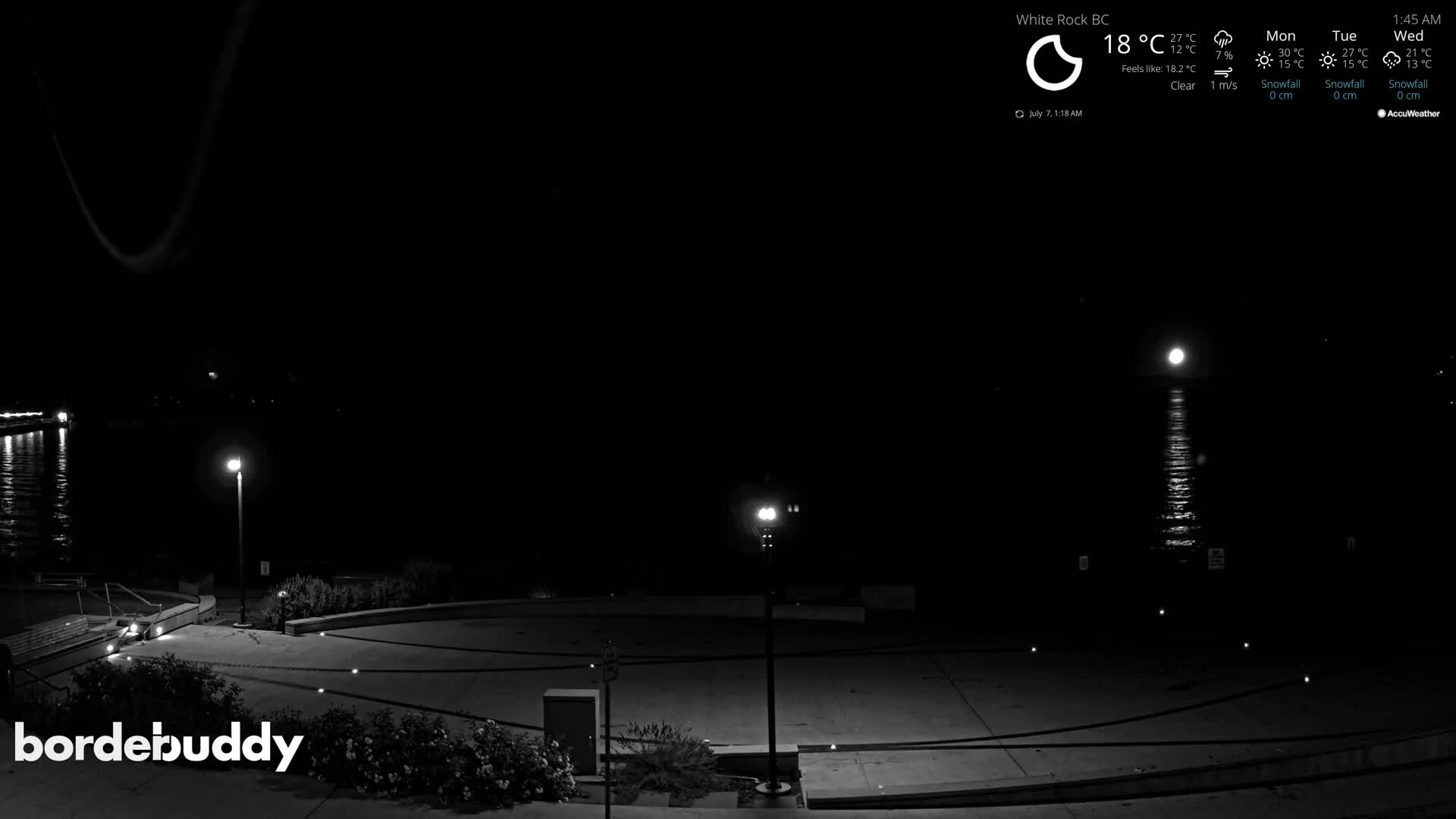 White Rock Beach & Memorial Park Live Cam - White Rock, Metro Vancouver, British Columbia, Canada