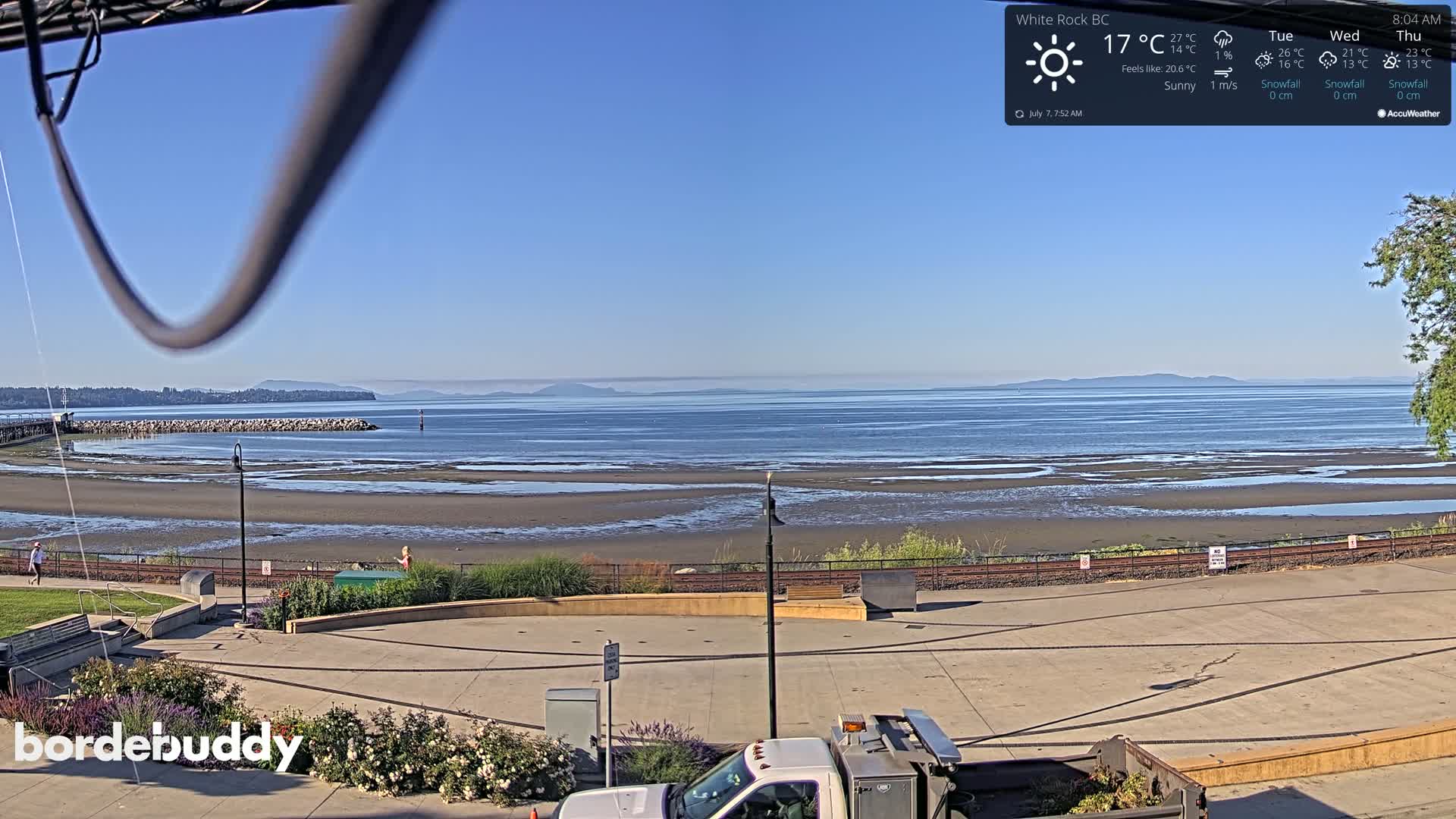 White Rock Beach & Memorial Park Live Cam - White Rock, Metro Vancouver, British Columbia, Canada