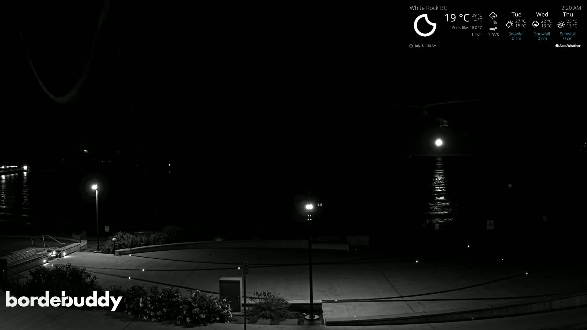 White Rock Beach & Memorial Park Live Cam - White Rock, Metro Vancouver, British Columbia, Canada