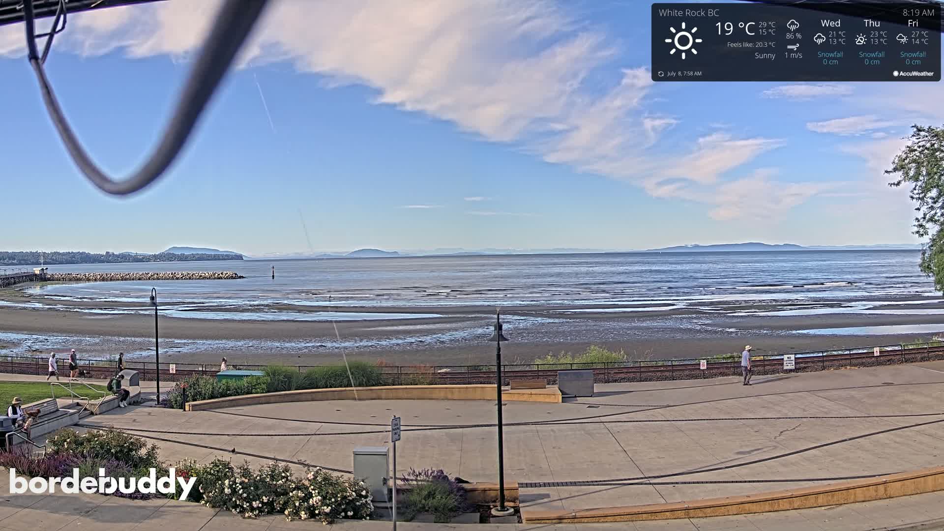 White Rock Beach & Memorial Park Live Cam - White Rock, Metro Vancouver, British Columbia, Canada