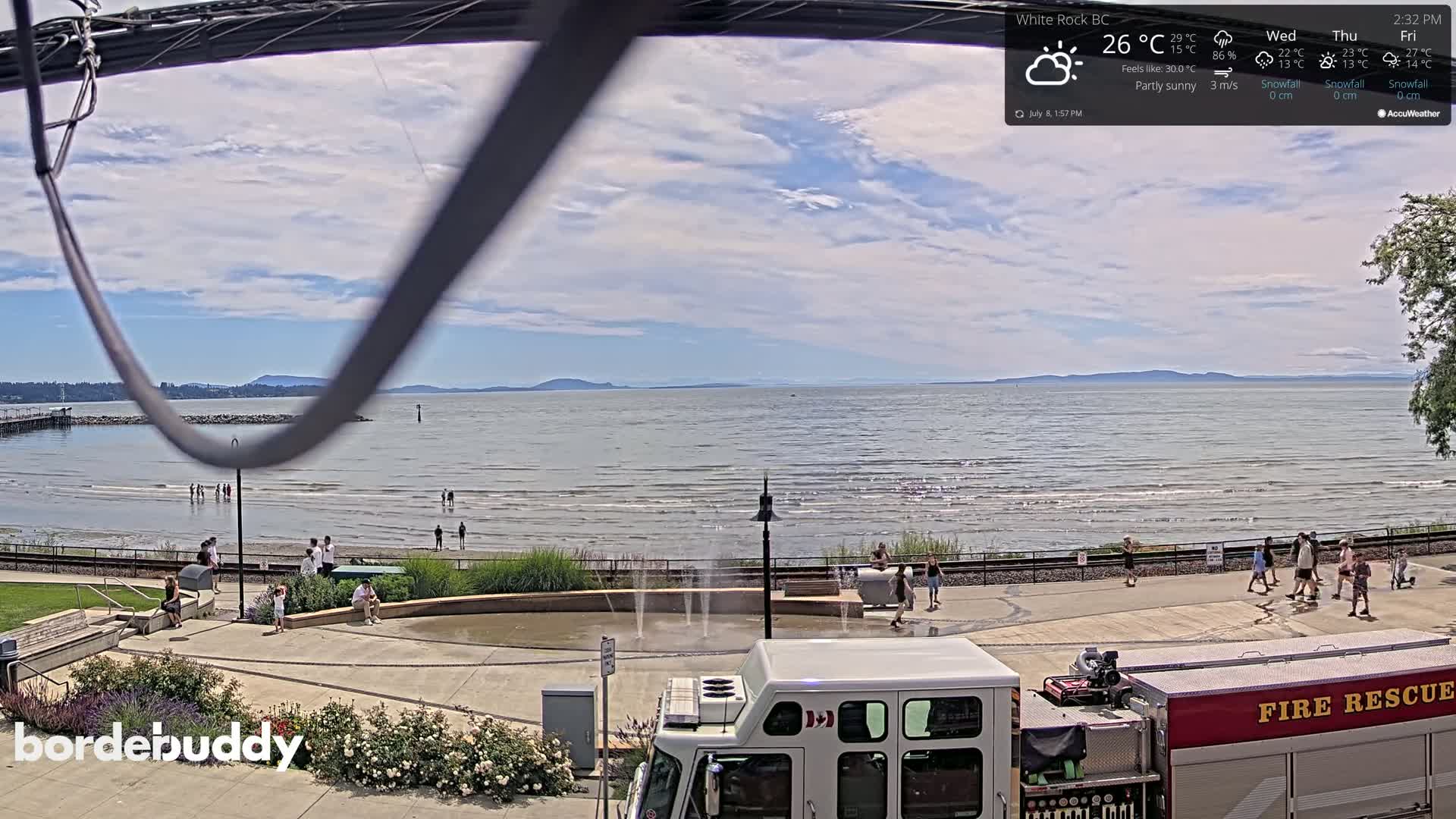 White Rock Beach & Memorial Park Live Cam - White Rock, Metro Vancouver, British Columbia, Canada