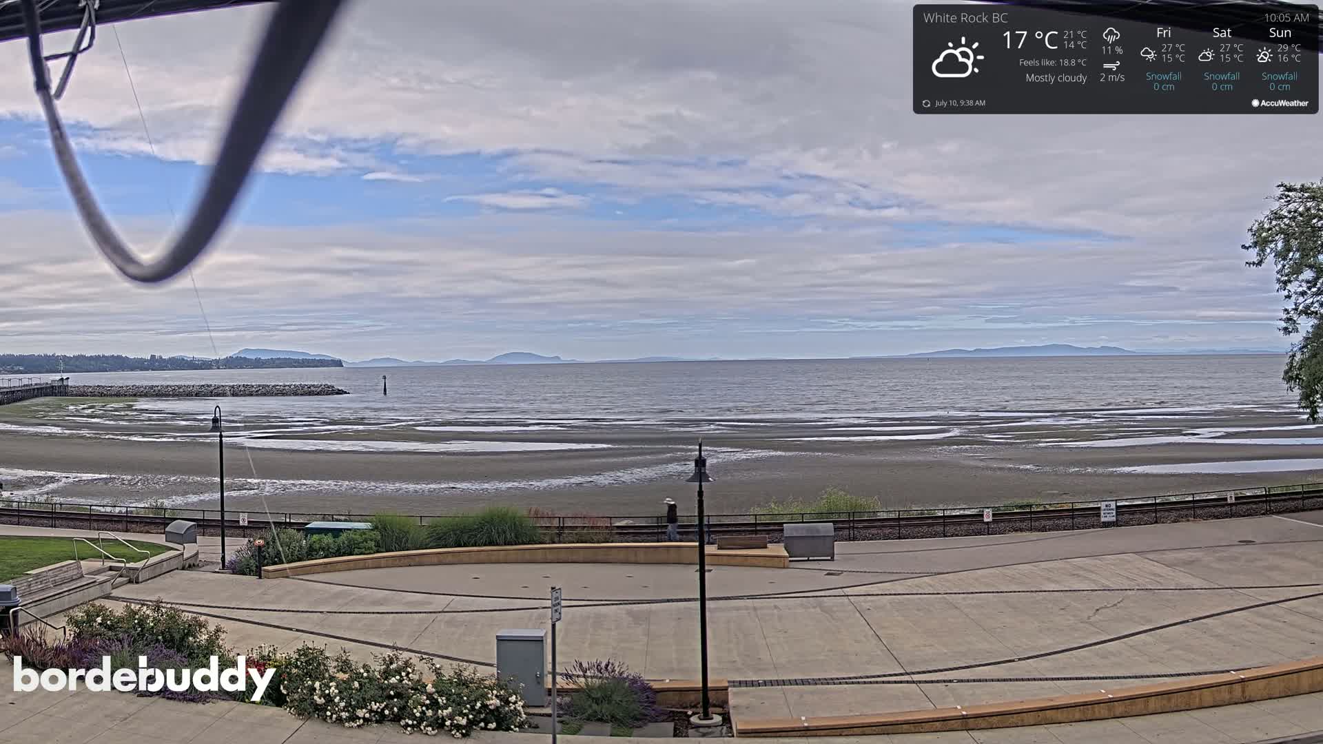 White Rock Beach & Memorial Park Live Cam - White Rock, Metro Vancouver, British Columbia, Canada