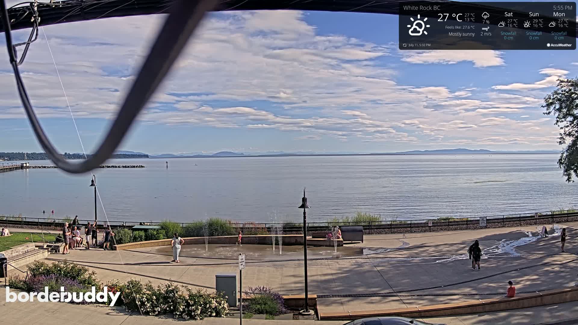 White Rock Beach & Memorial Park Live Cam - White Rock, Metro Vancouver, British Columbia, Canada
