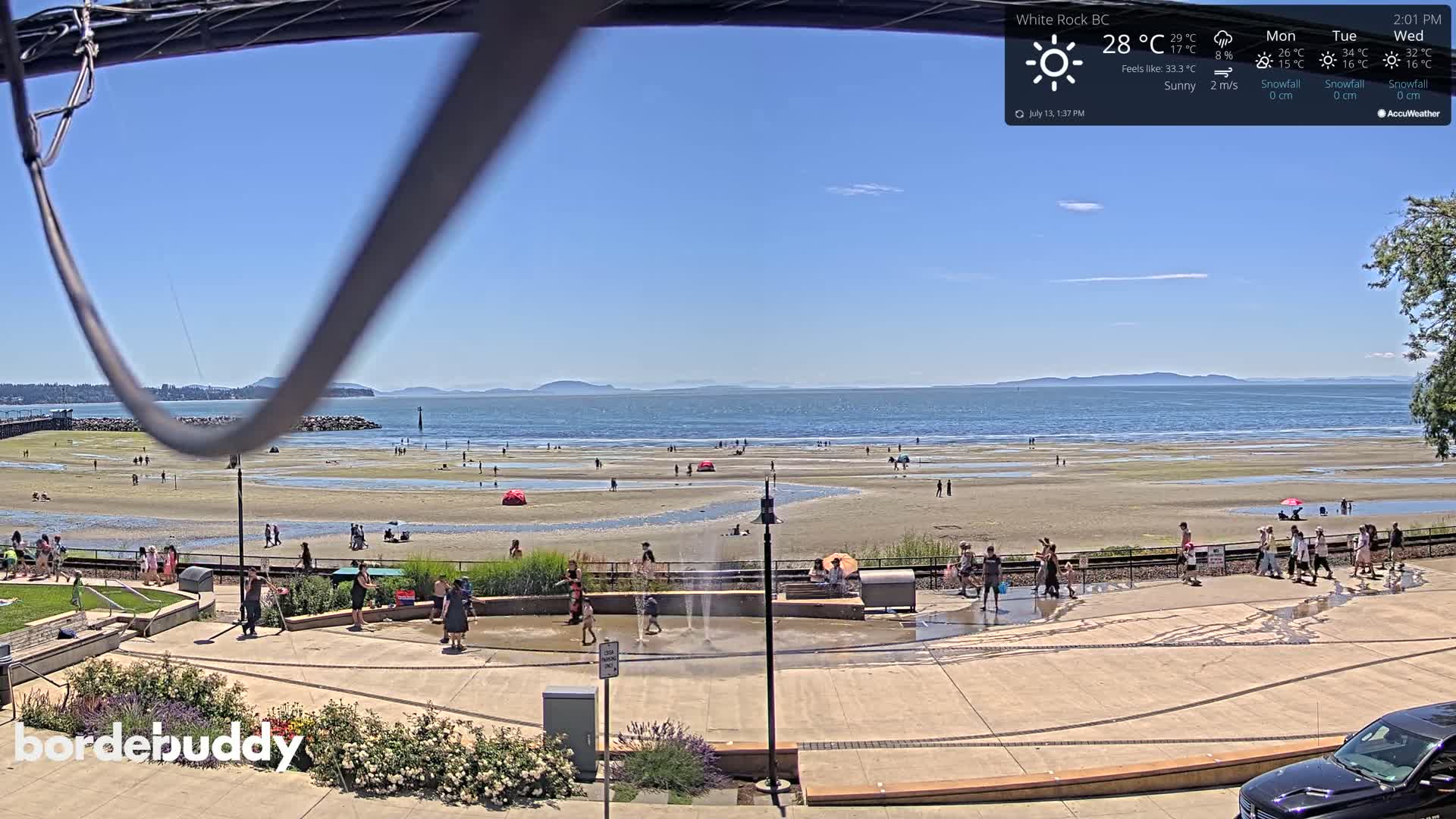 White Rock Beach & Memorial Park Live Cam - White Rock, Metro Vancouver, British Columbia, Canada