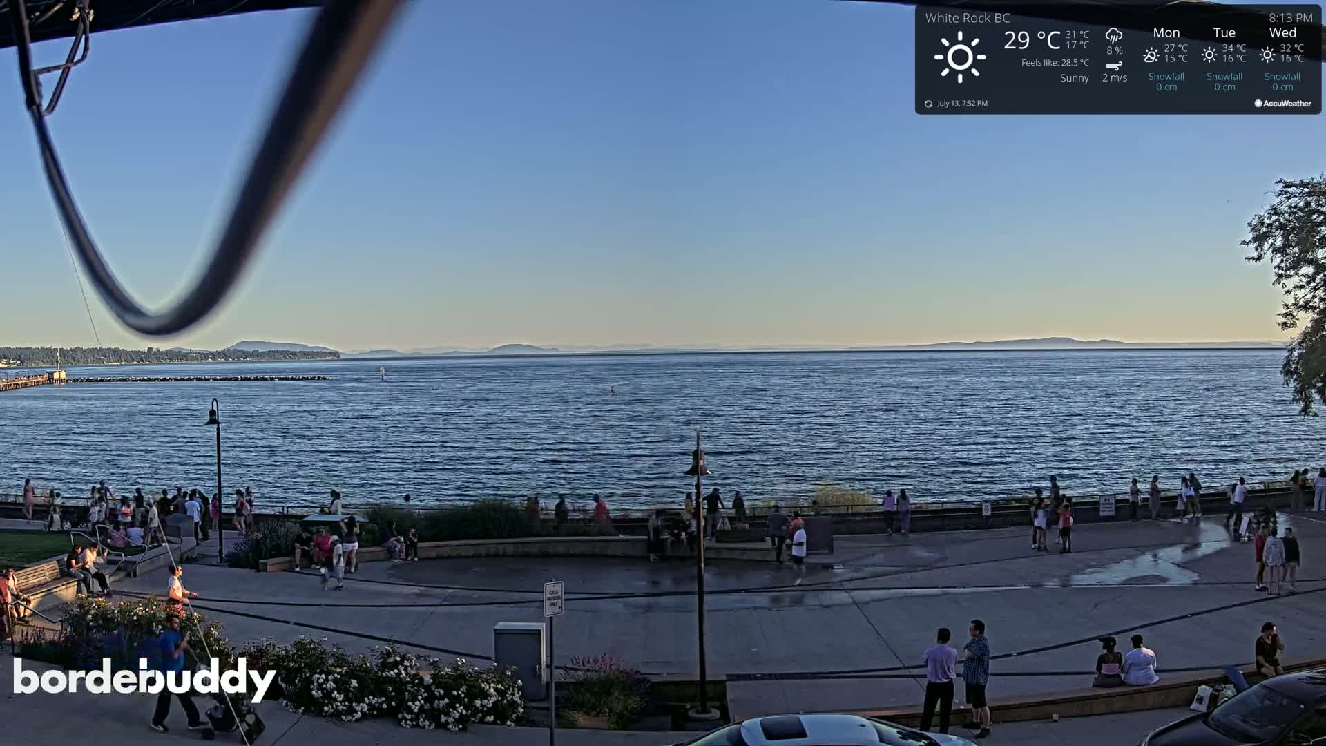 White Rock Beach & Memorial Park Live Cam - White Rock, Metro Vancouver, British Columbia, Canada