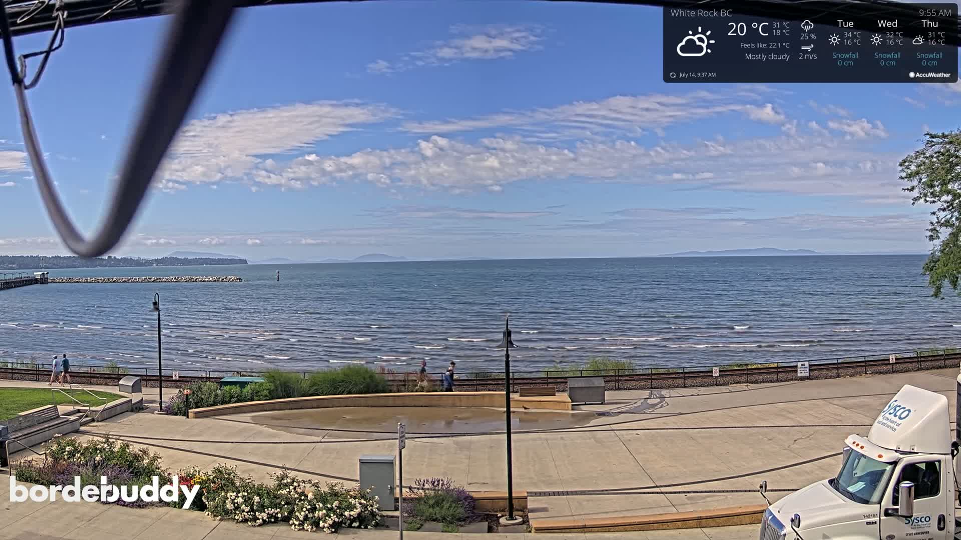 White Rock Beach & Memorial Park Live Cam - White Rock, Metro Vancouver, British Columbia, Canada