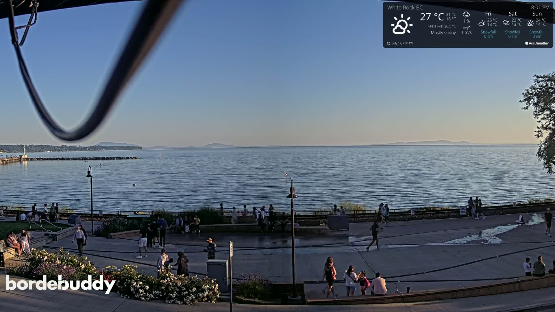 White Rock Beach & Memorial Park Live Cam - White Rock, Metro Vancouver, British Columbia, Canada