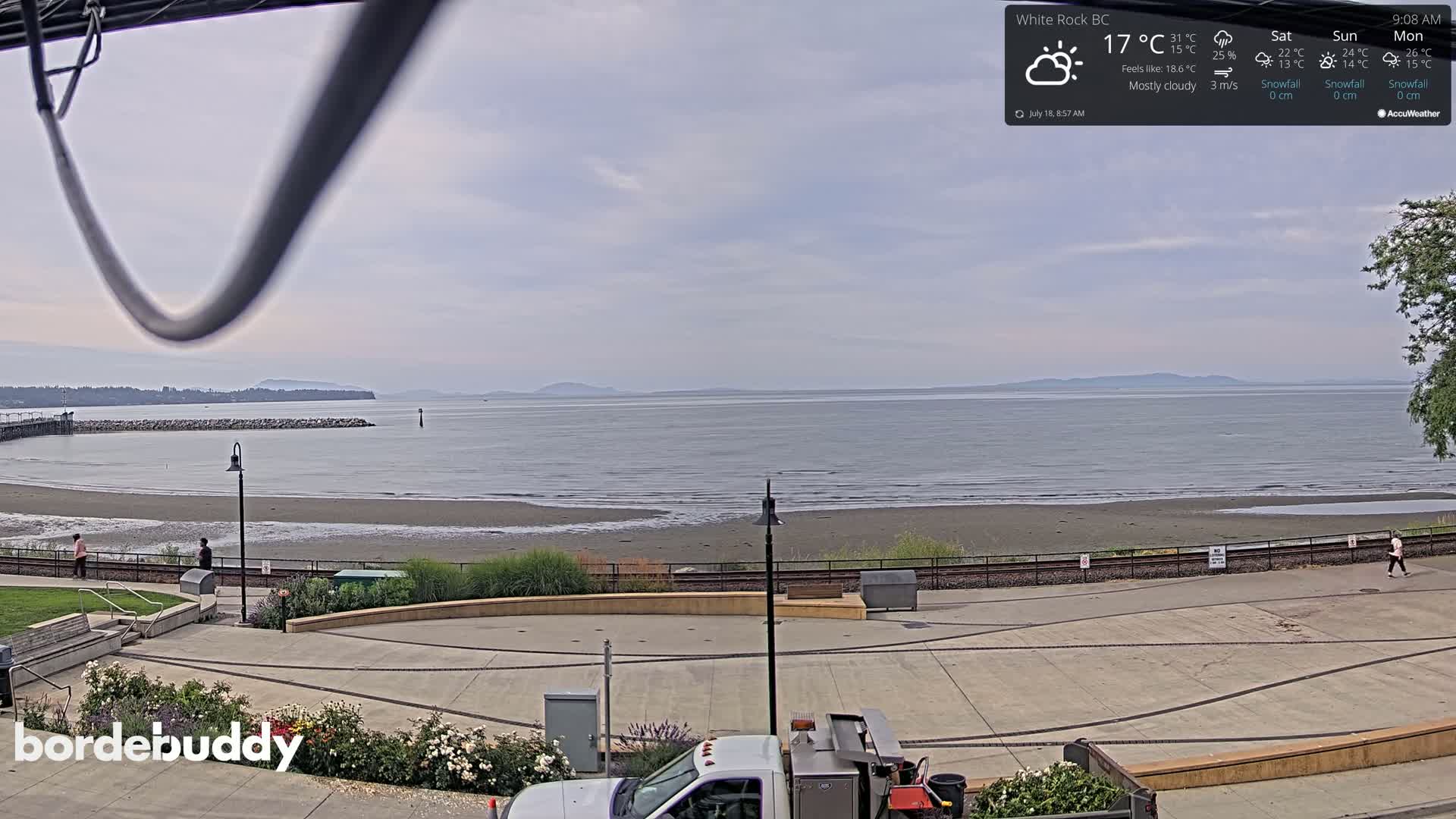 White Rock Beach & Memorial Park Live Cam - White Rock, Metro Vancouver, British Columbia, Canada