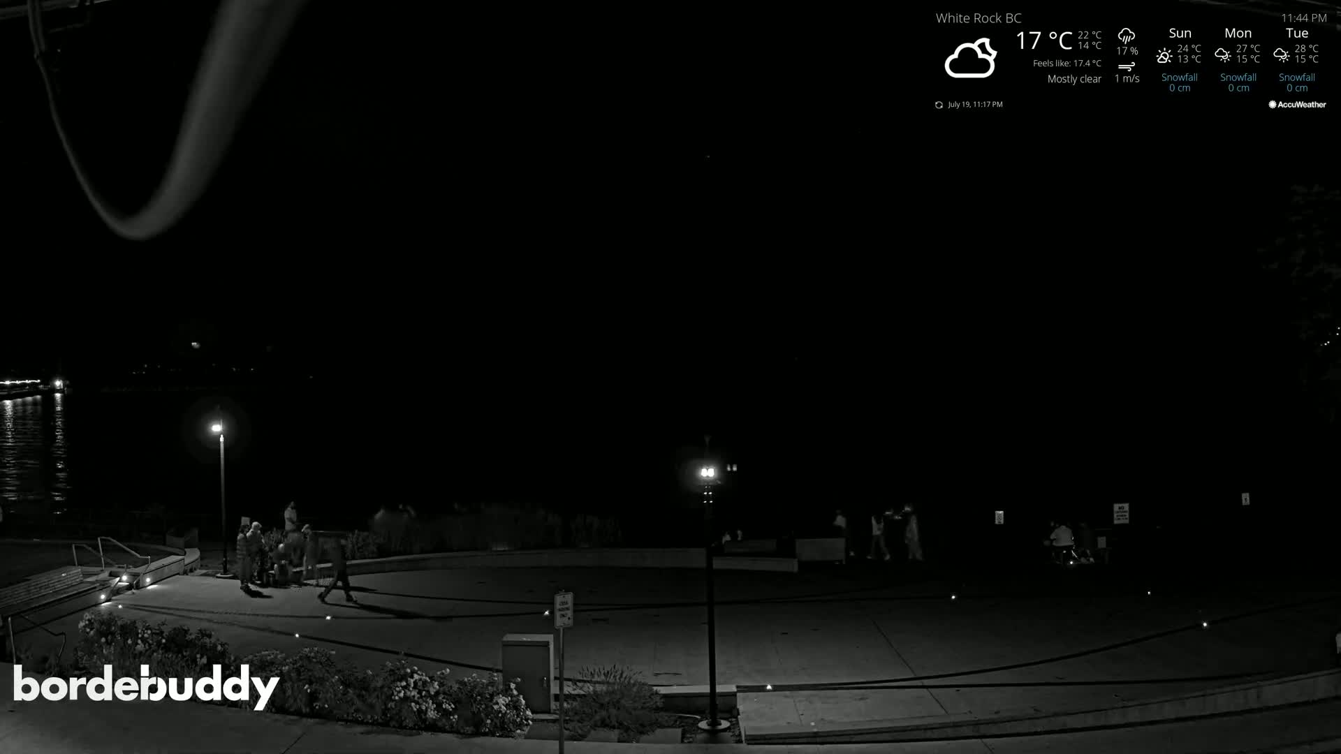 White Rock Beach & Memorial Park Live Cam - White Rock, Metro Vancouver, British Columbia, Canada