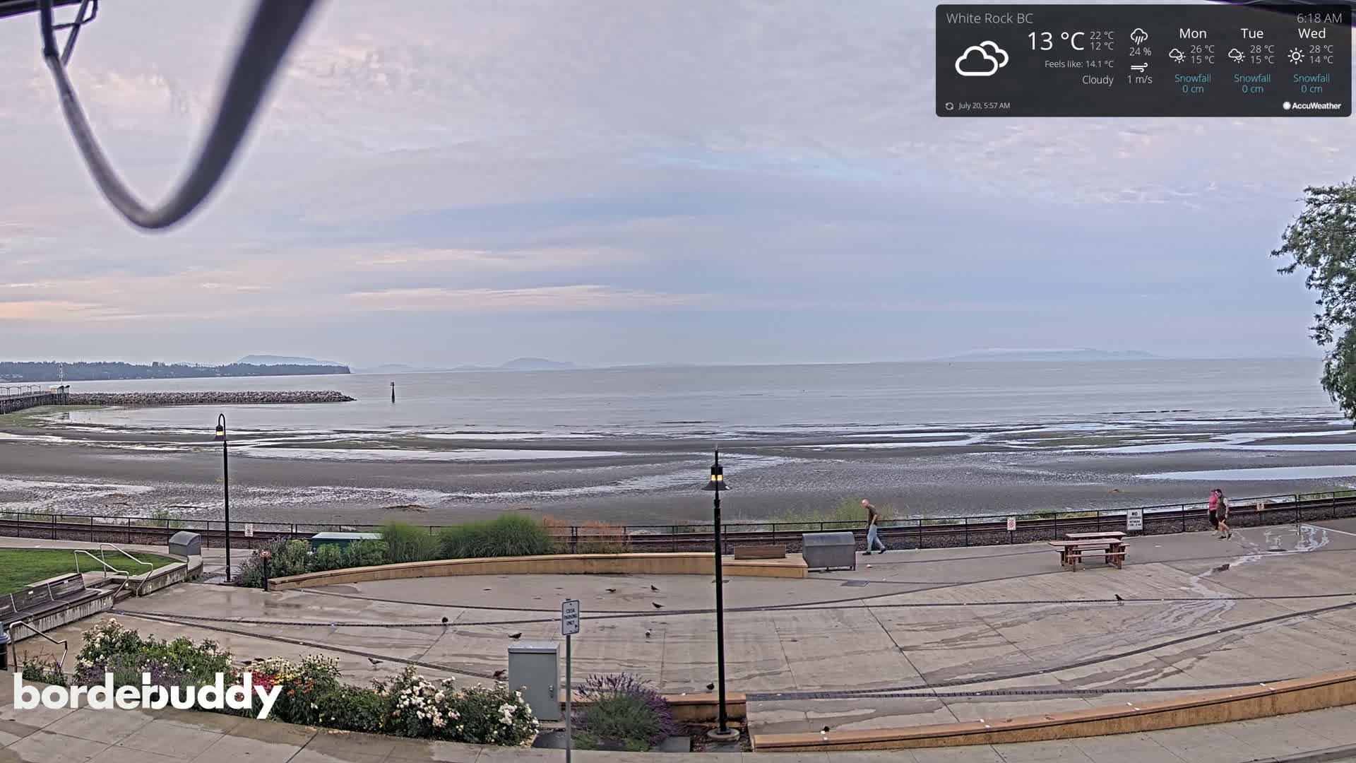 White Rock Beach & Memorial Park Live Cam - White Rock, Metro Vancouver, British Columbia, Canada