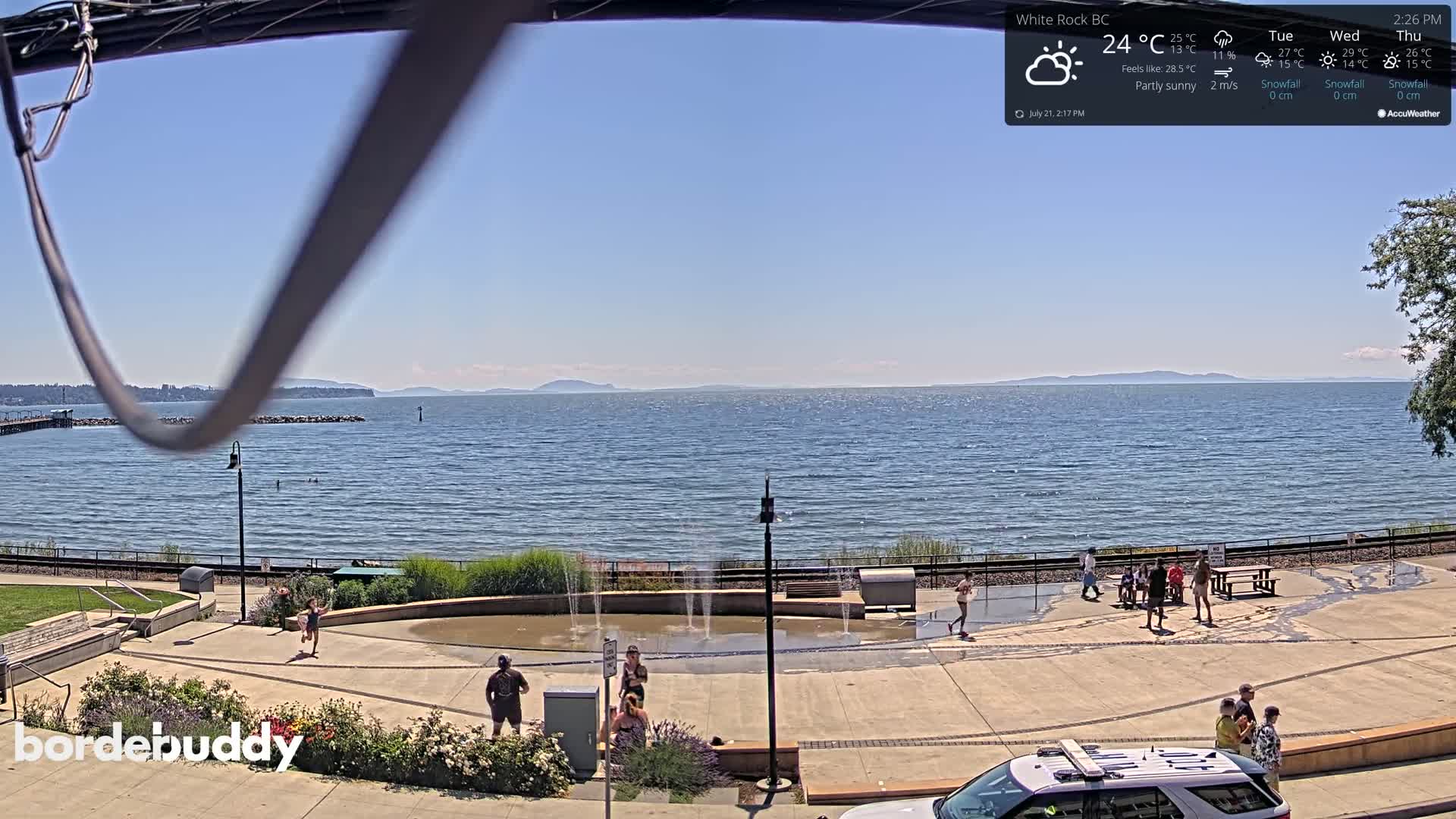 White Rock Beach & Memorial Park Live Cam - White Rock, Metro Vancouver, British Columbia, Canada