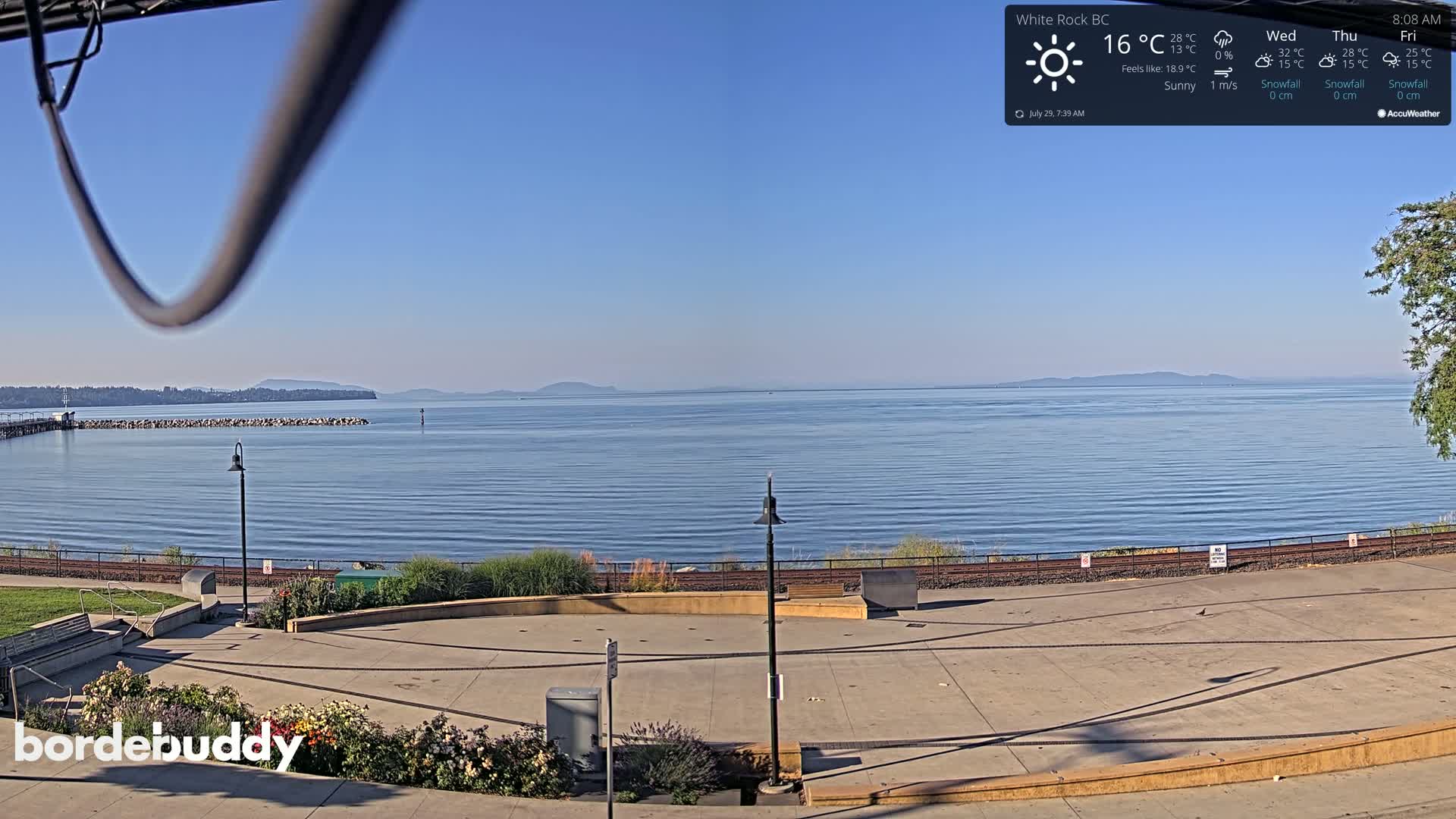White Rock Beach & Memorial Park Live Cam - White Rock, Metro Vancouver, British Columbia, Canada