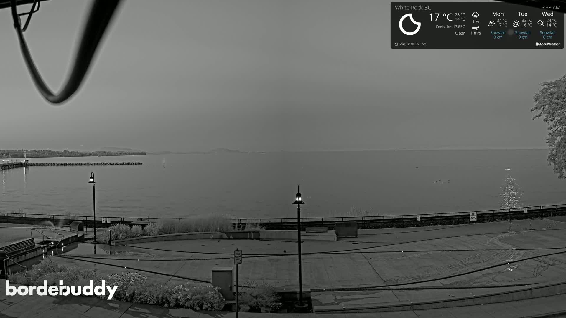 White Rock Beach & Memorial Park Live Cam - White Rock, Metro Vancouver, British Columbia, Canada