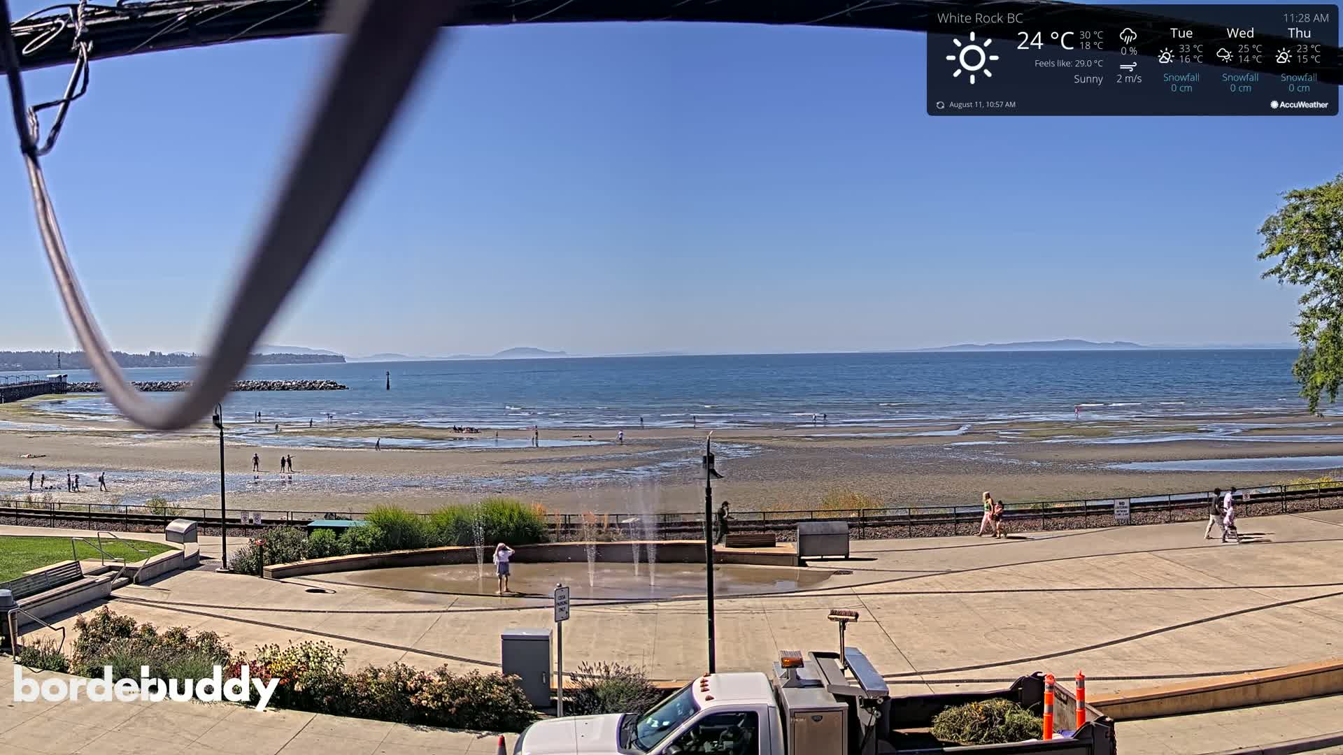 White Rock Beach & Memorial Park Live Cam - White Rock, Metro Vancouver, British Columbia, Canada
