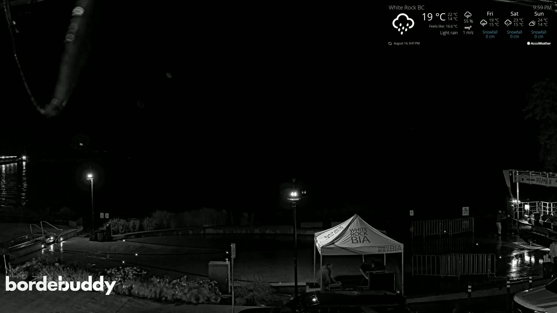 White Rock Beach & Memorial Park Live Cam - White Rock, Metro Vancouver, British Columbia, Canada
