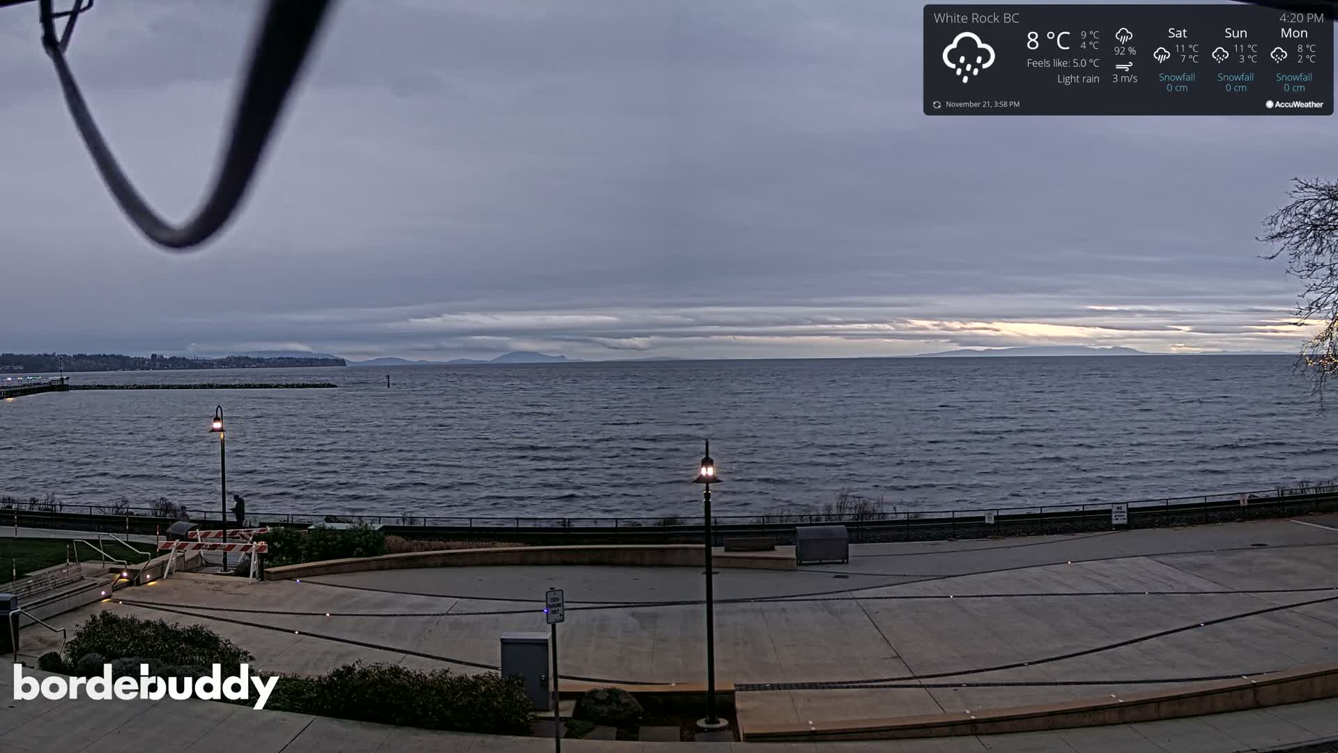 White Rock Beach & Memorial Park Live Cam - White Rock, Metro Vancouver, British Columbia, Canada